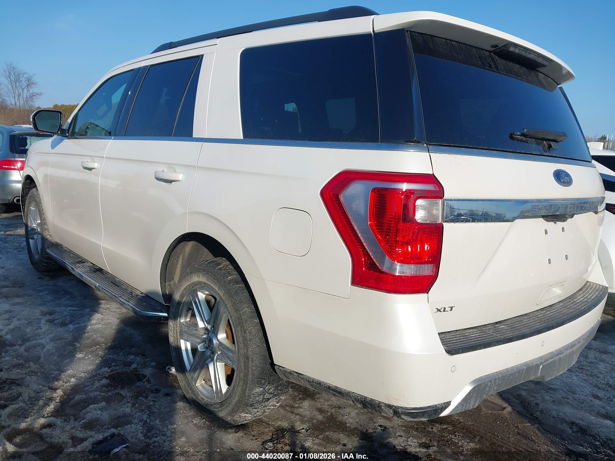 FORD EXPEDITION image 3