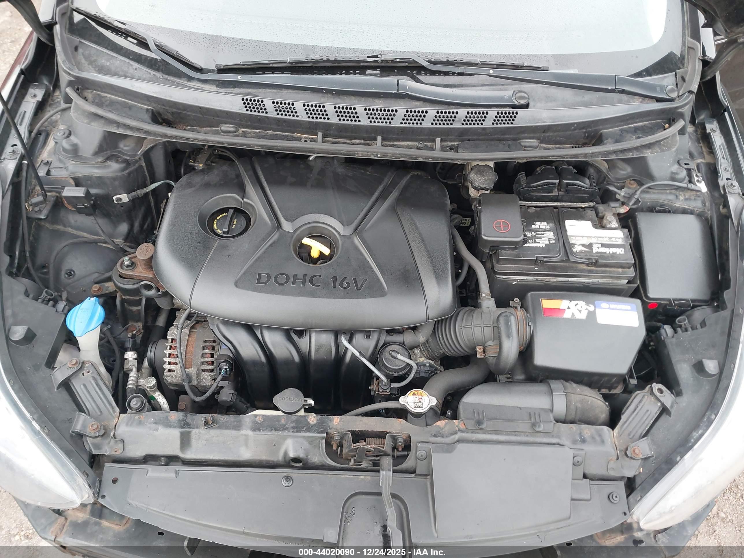 HYUNDAI ELANTRA image 10