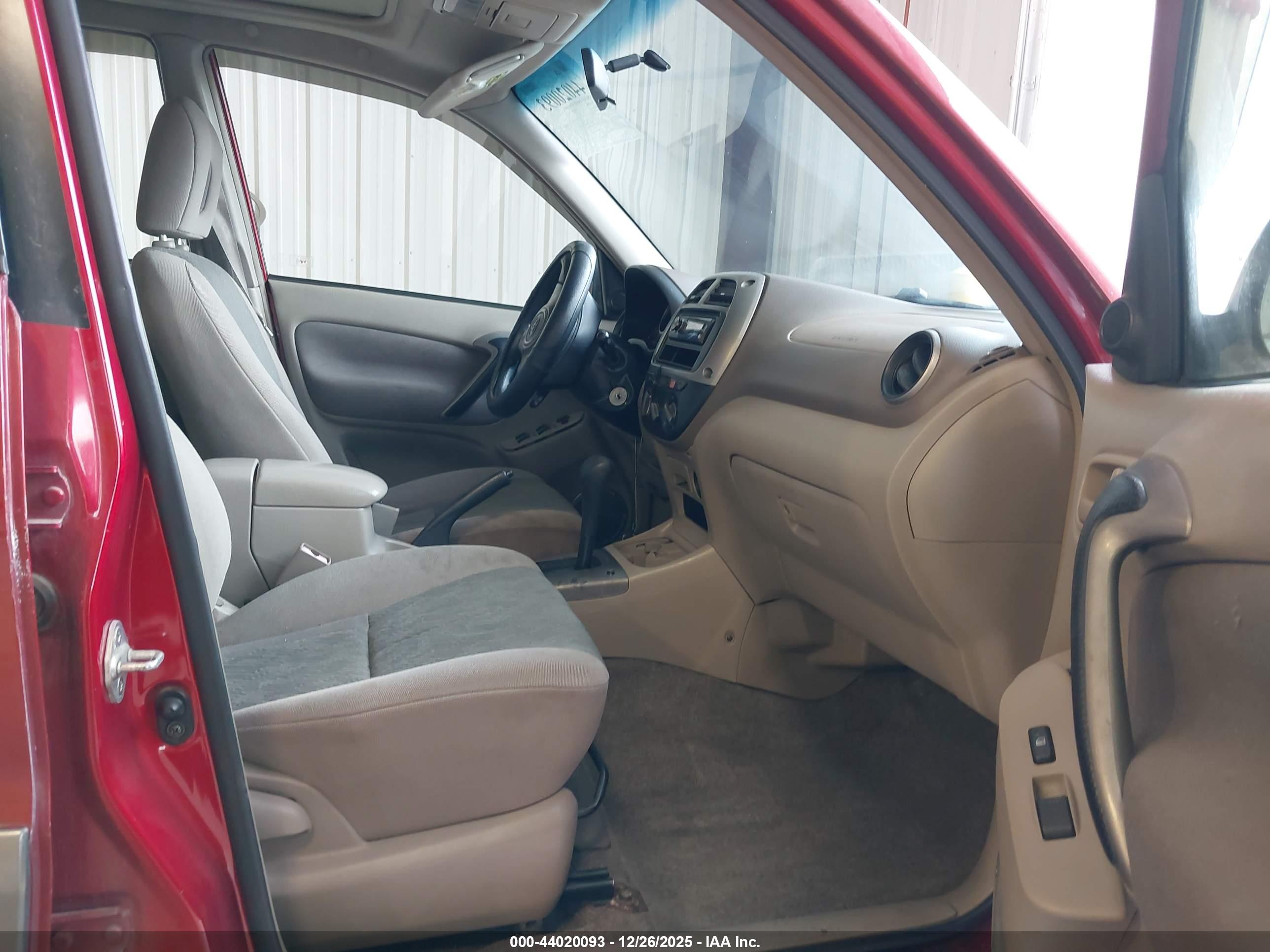TOYOTA RAV4 image 5