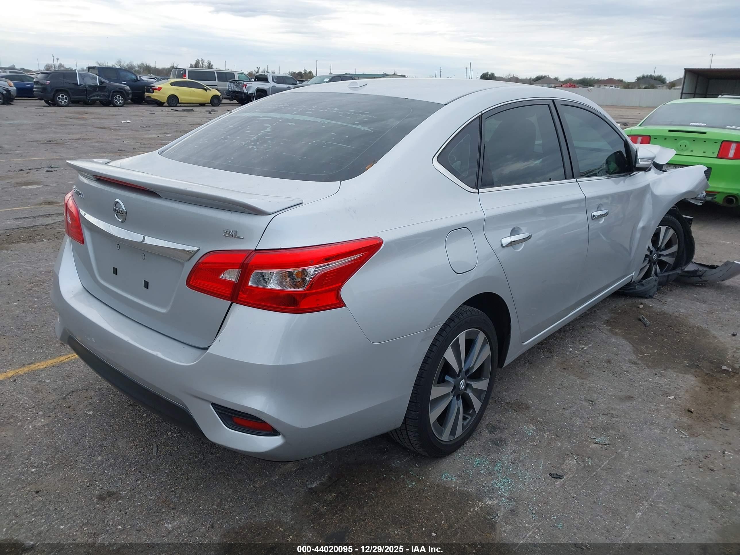 NISSAN SENTRA image 4