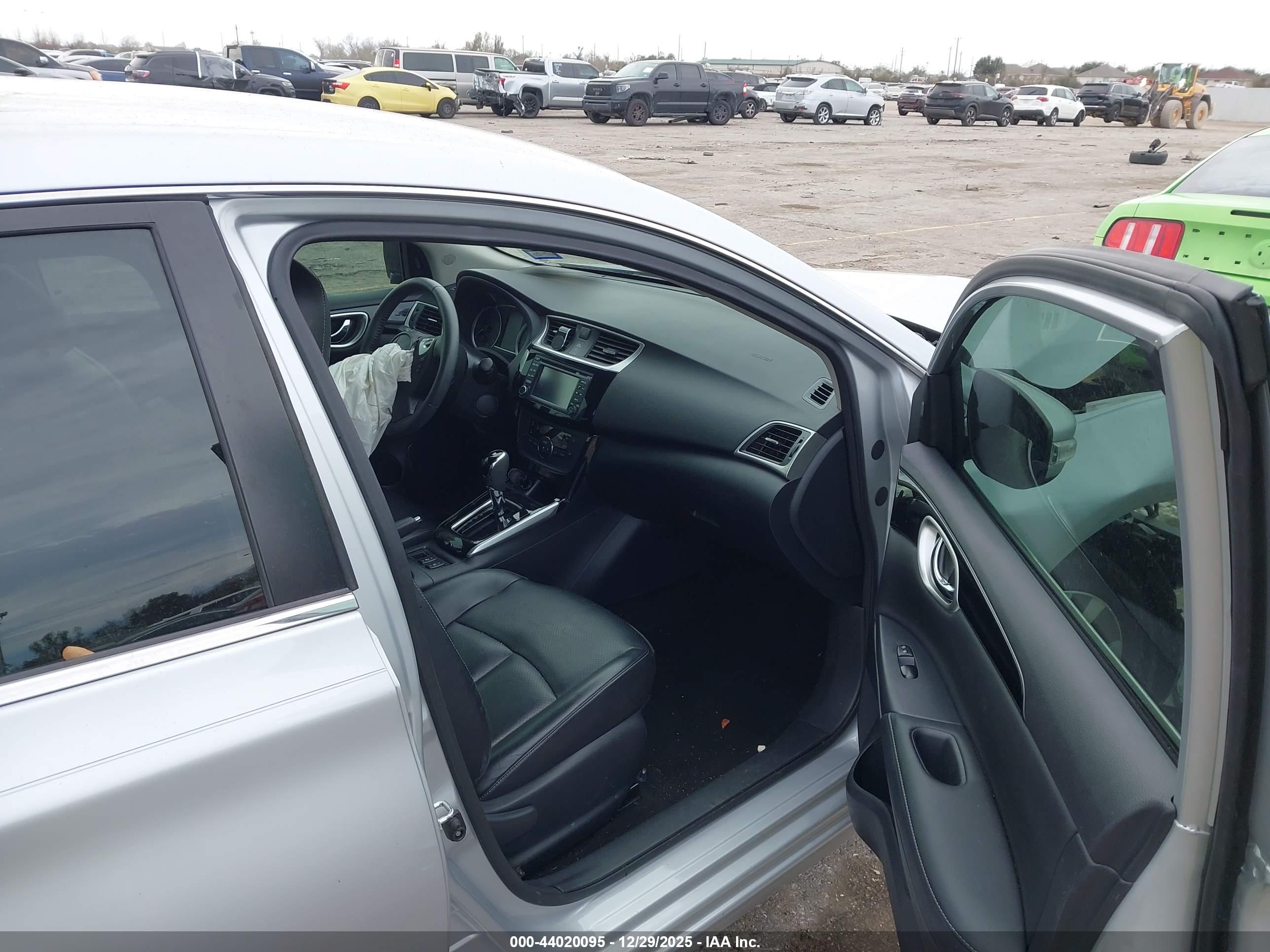 NISSAN SENTRA image 5
