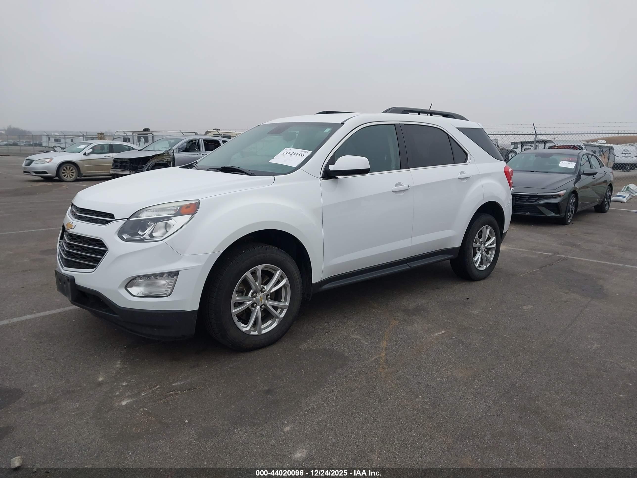 CHEVROLET EQUINOX image 2