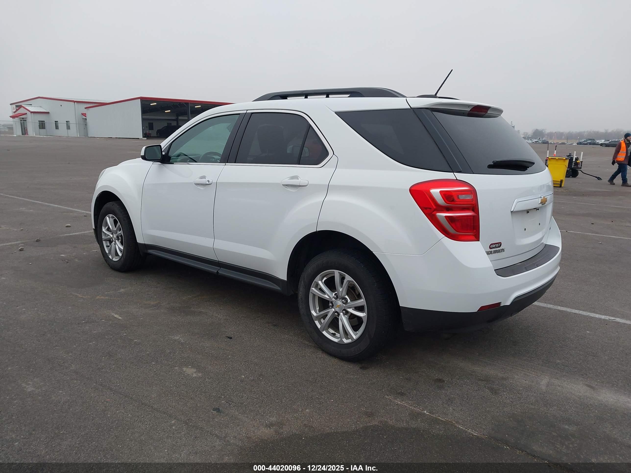 CHEVROLET EQUINOX image 3