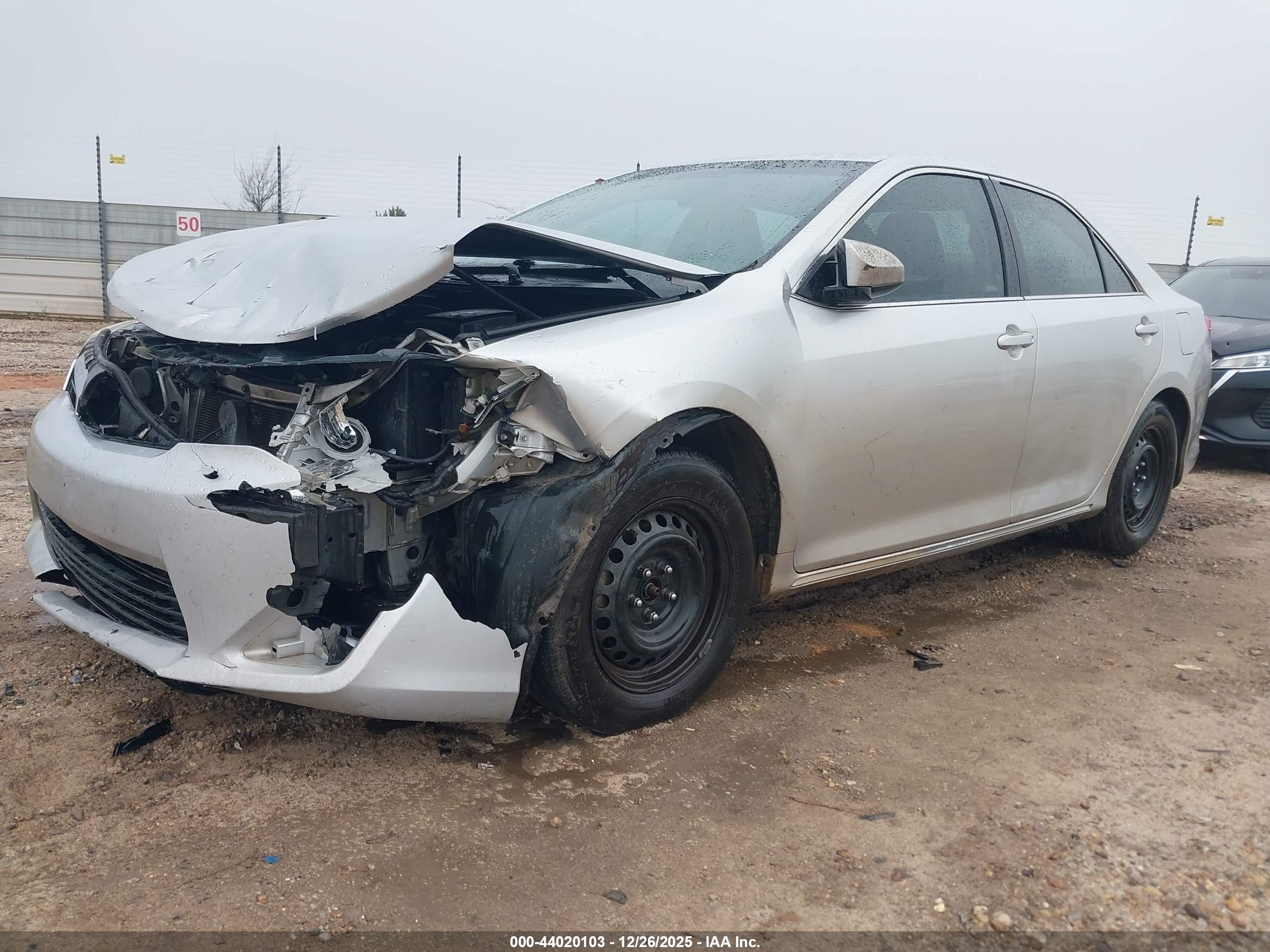 TOYOTA CAMRY image 2
