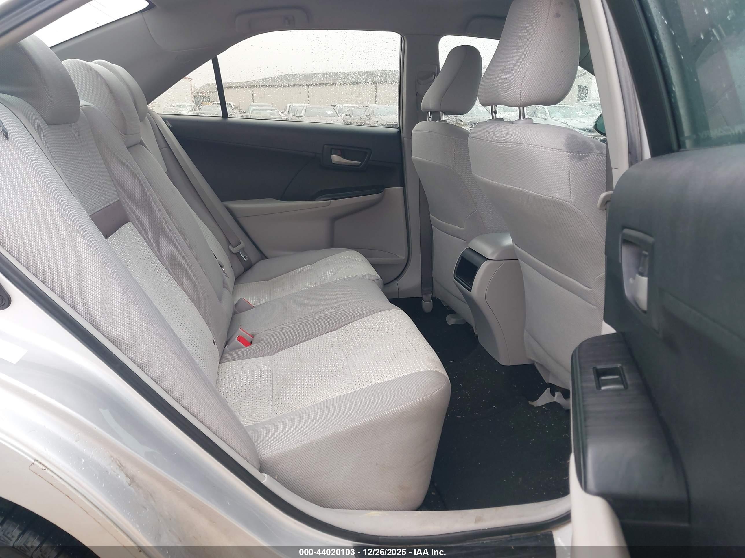 TOYOTA CAMRY image 8
