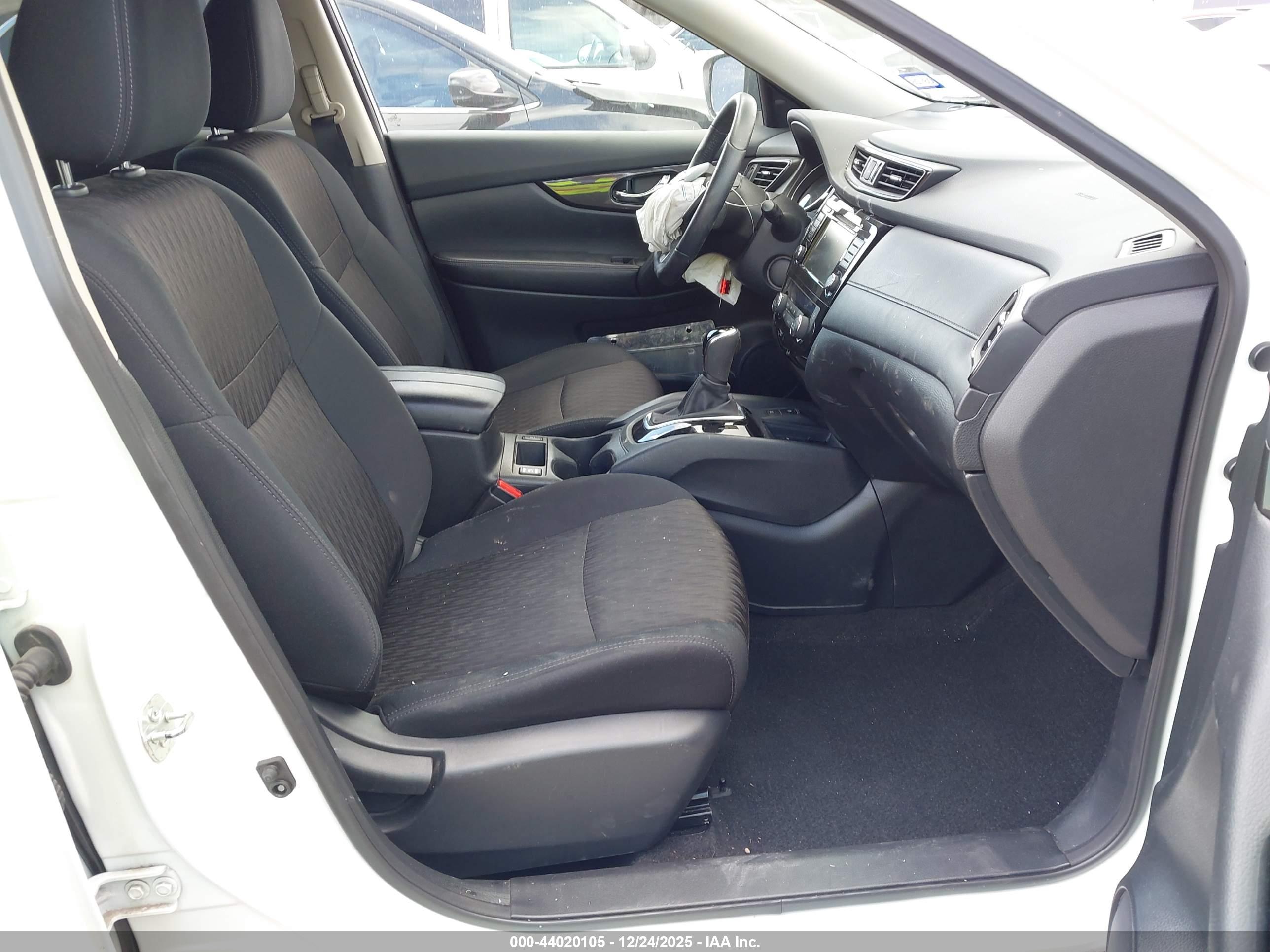 NISSAN ROGUE image 5