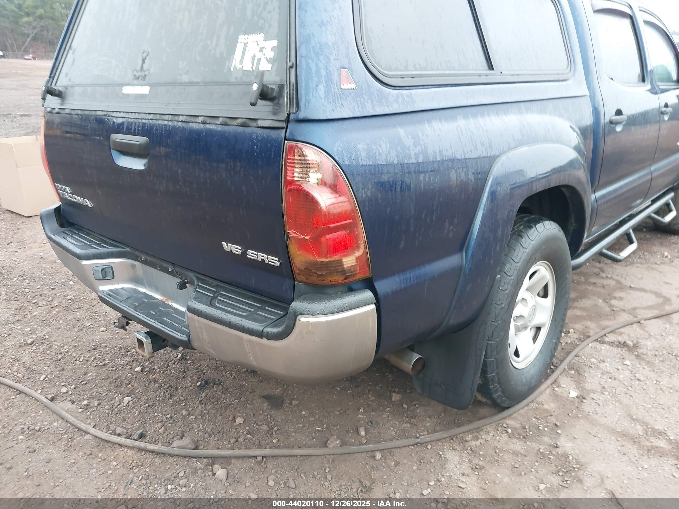 TOYOTA TACOMA image 6