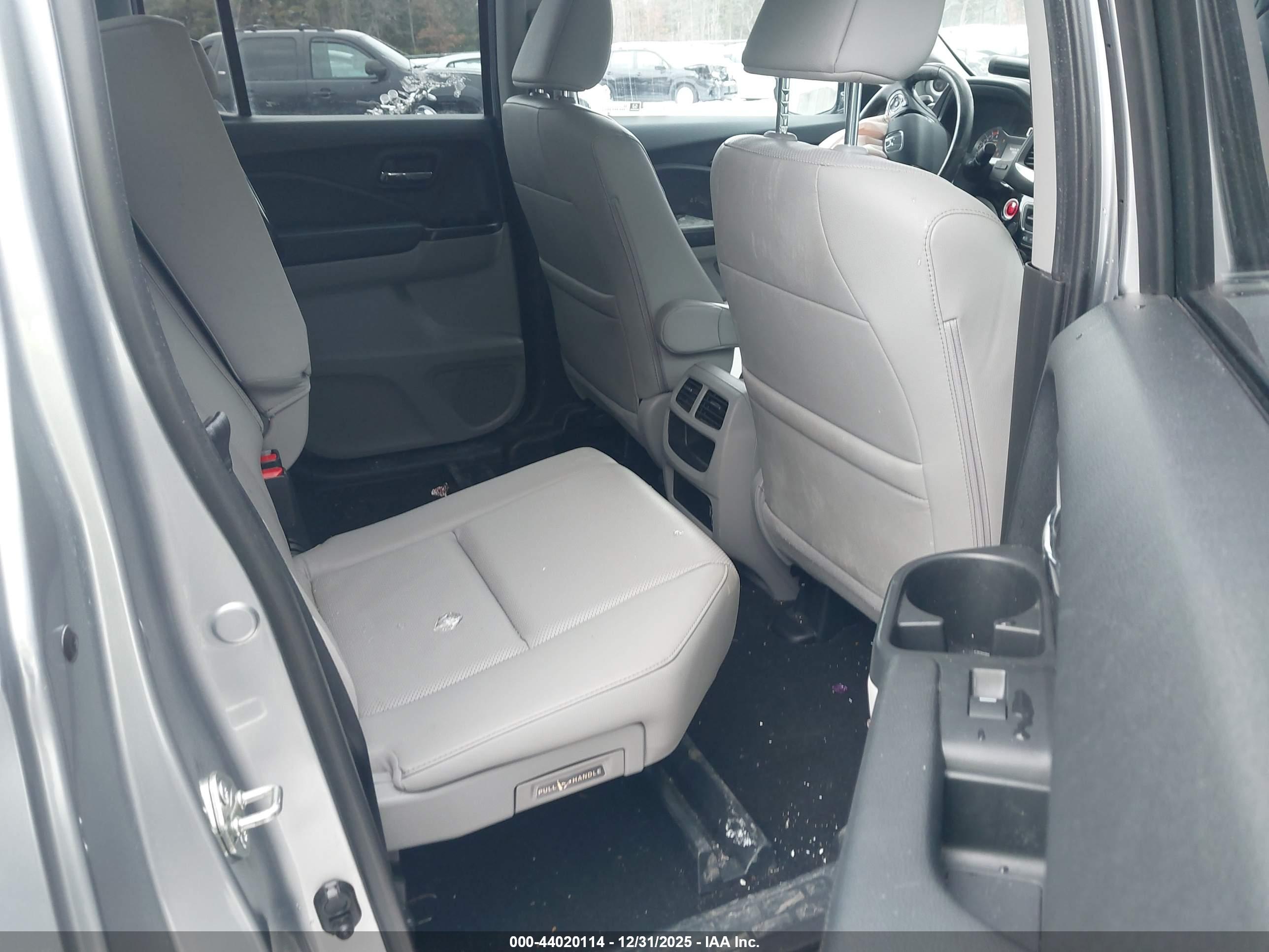HONDA RIDGELINE image 8