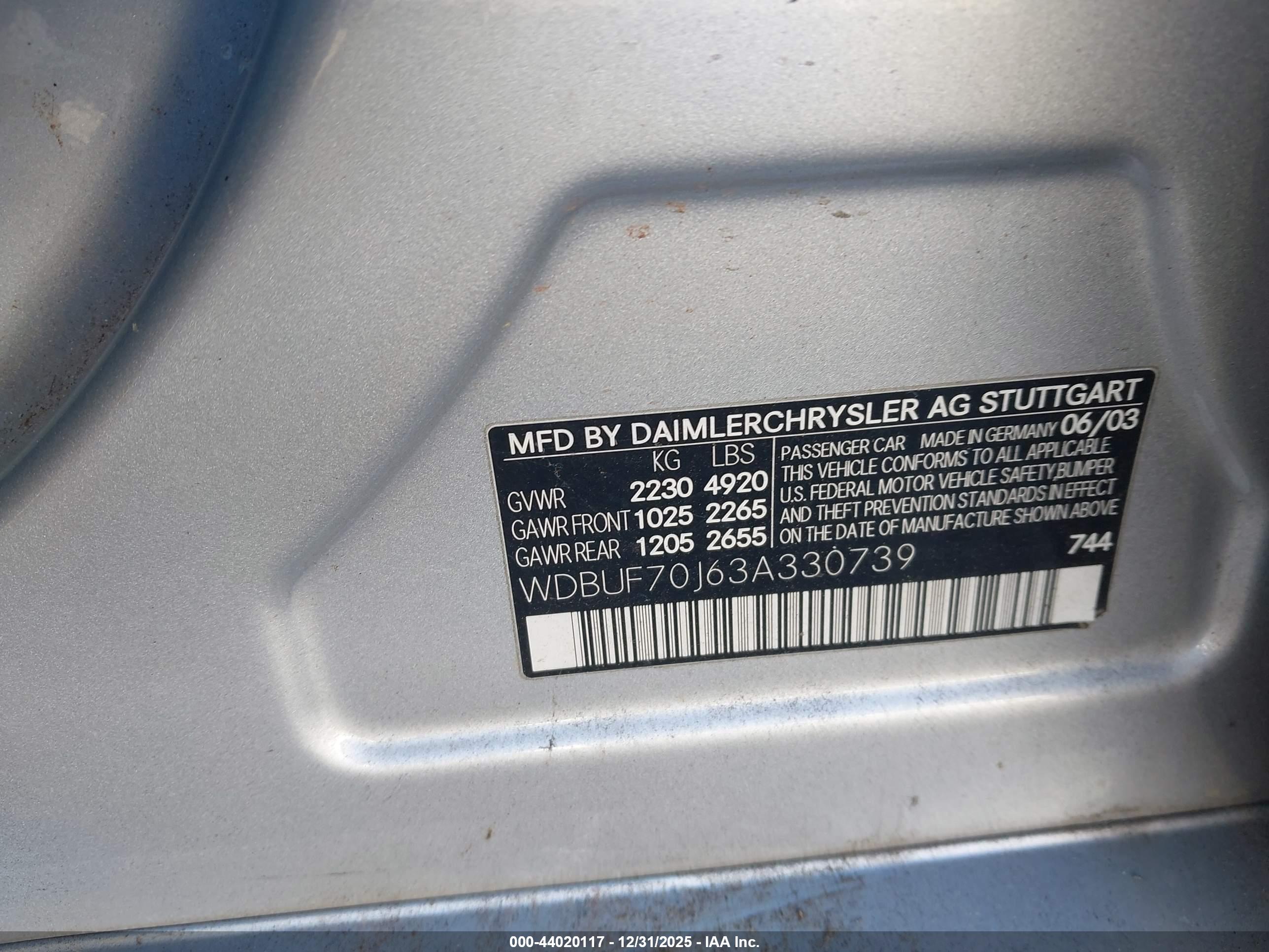 MERCEDES-BENZ E image 9