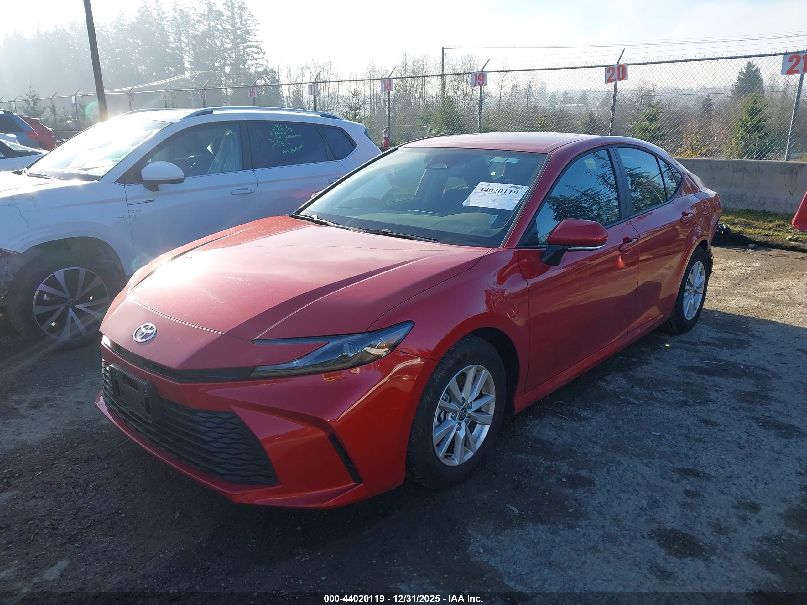TOYOTA CAMRY image 2