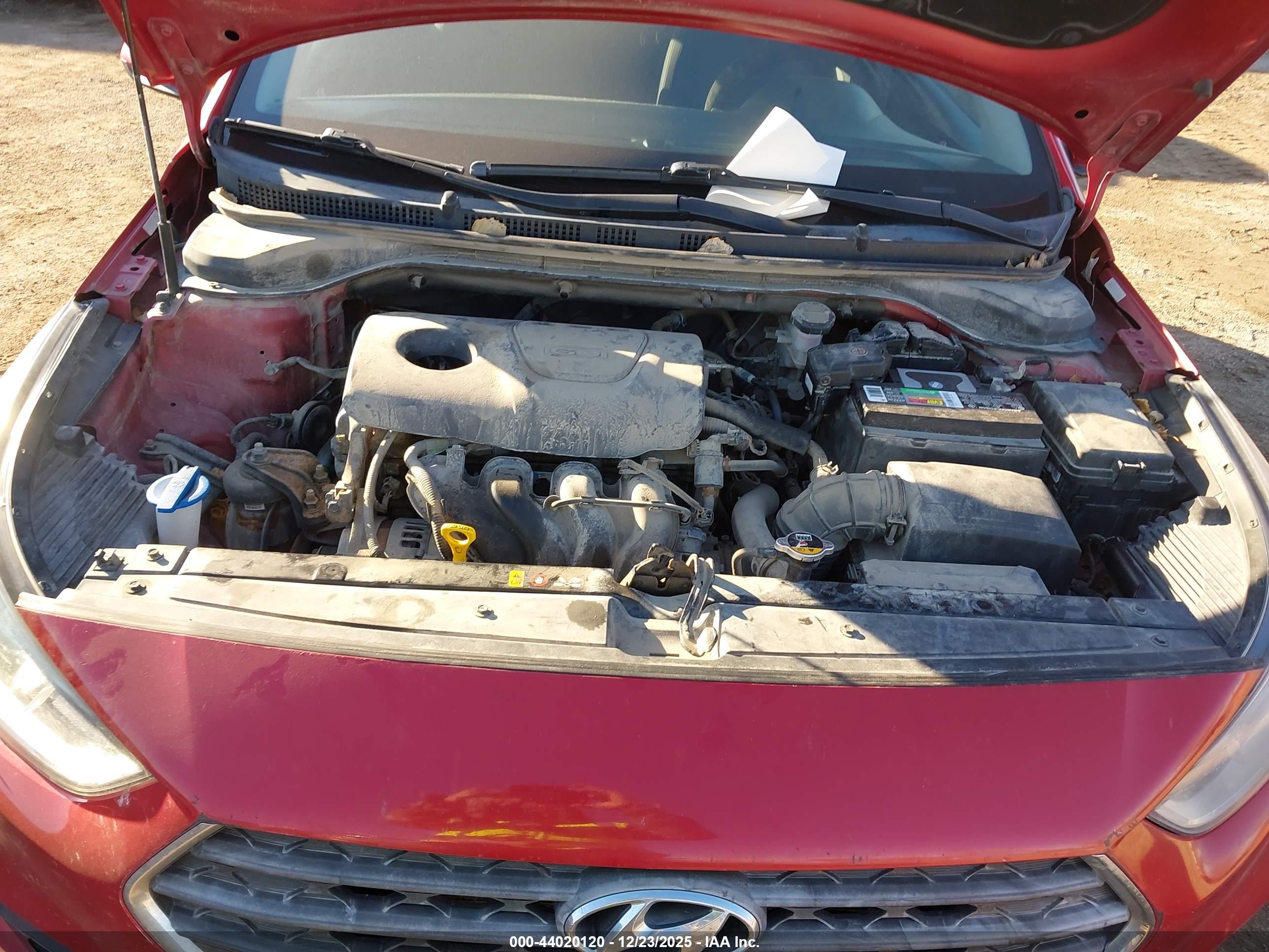 HYUNDAI ACCENT image 10
