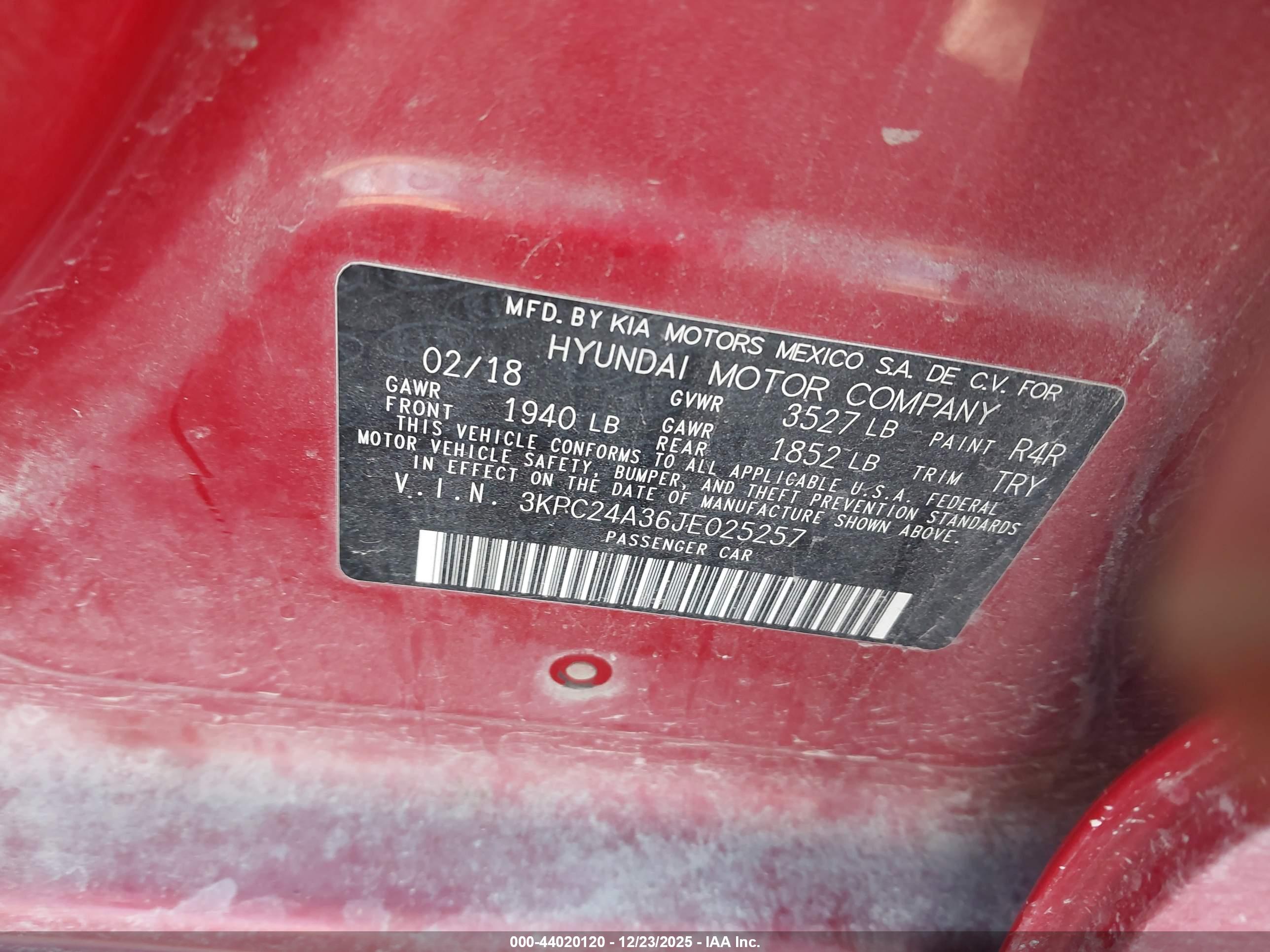 HYUNDAI ACCENT image 9