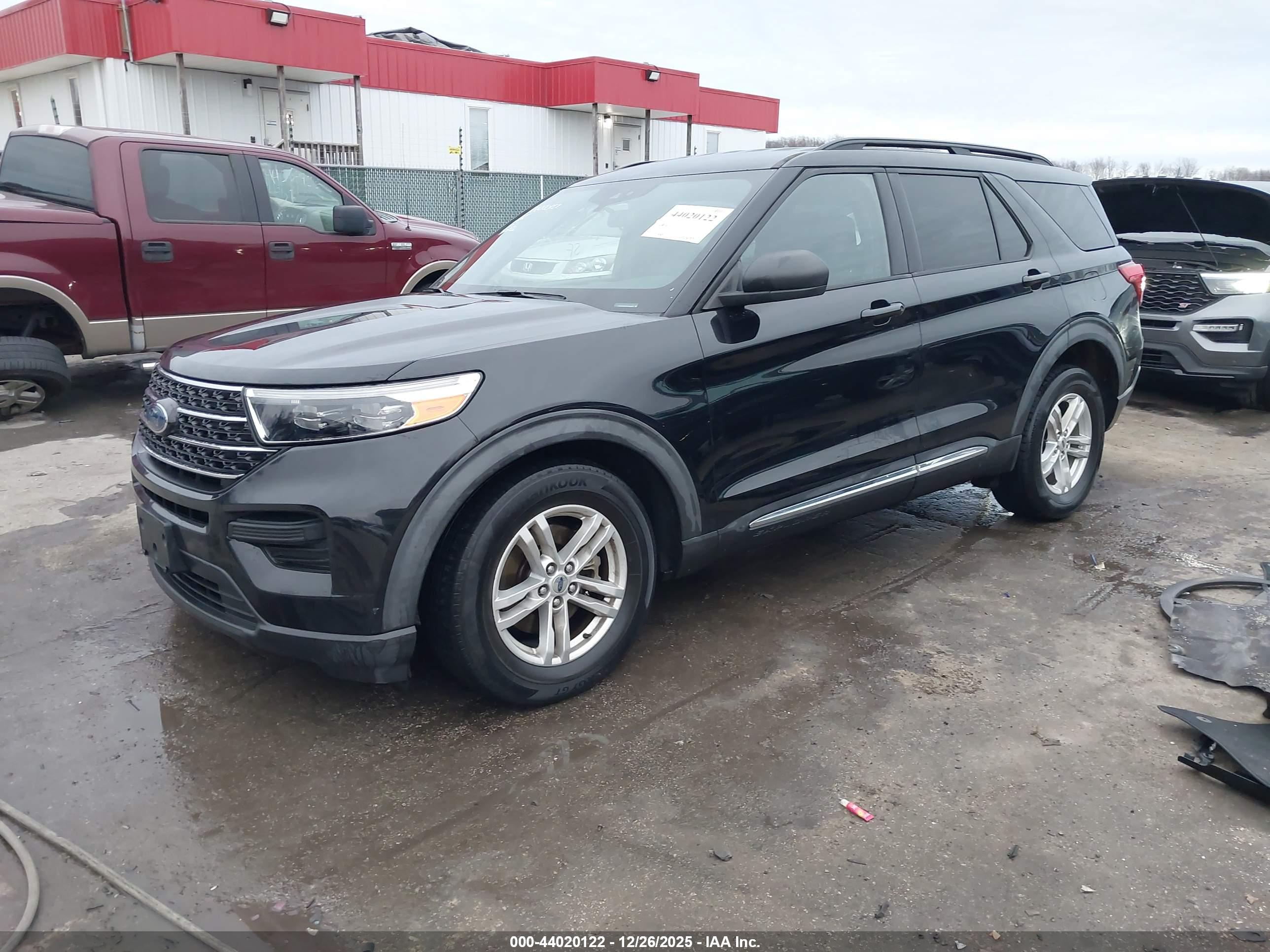 FORD EXPLORER image 2