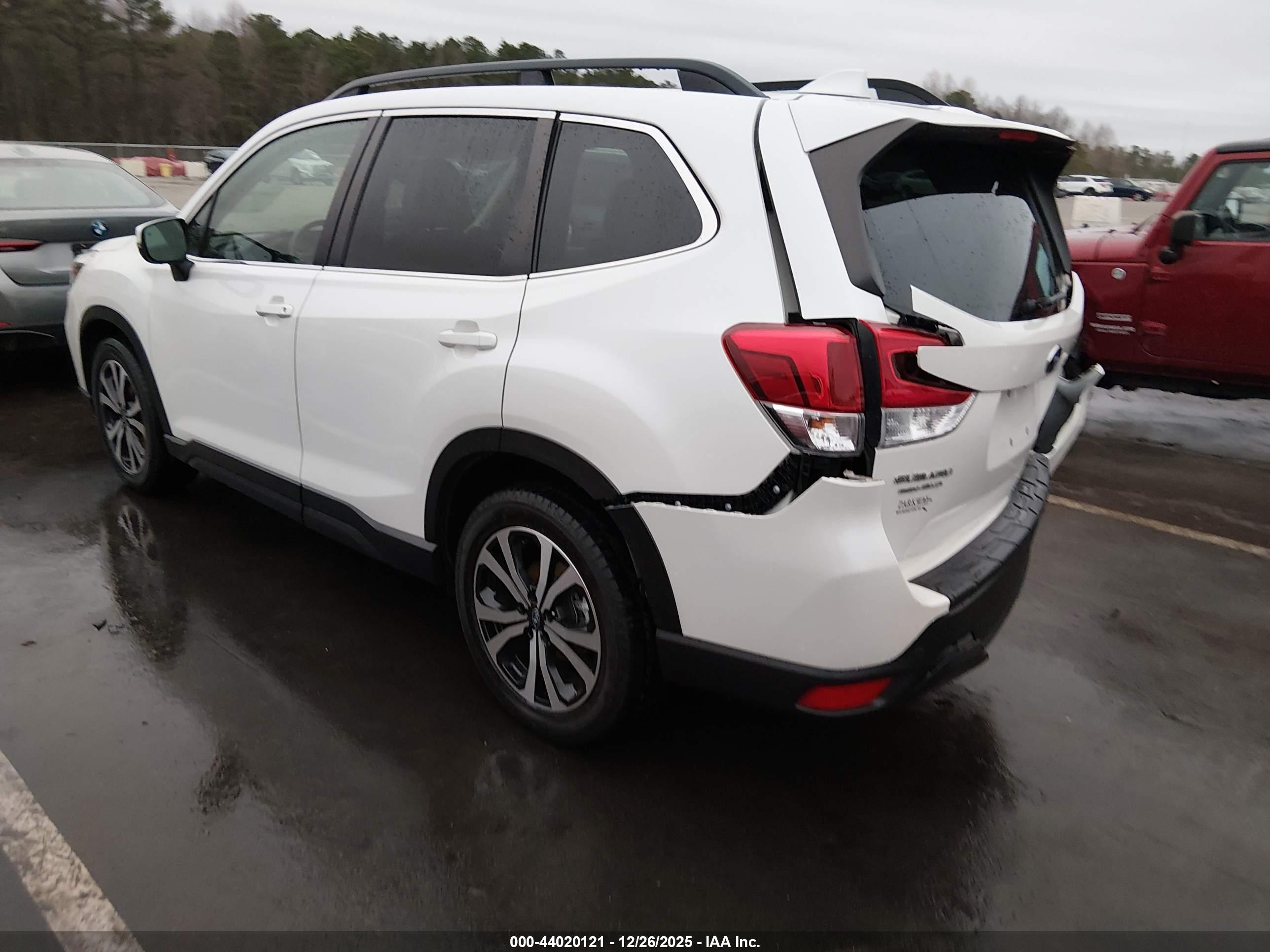 SUBARU FORESTER image 3