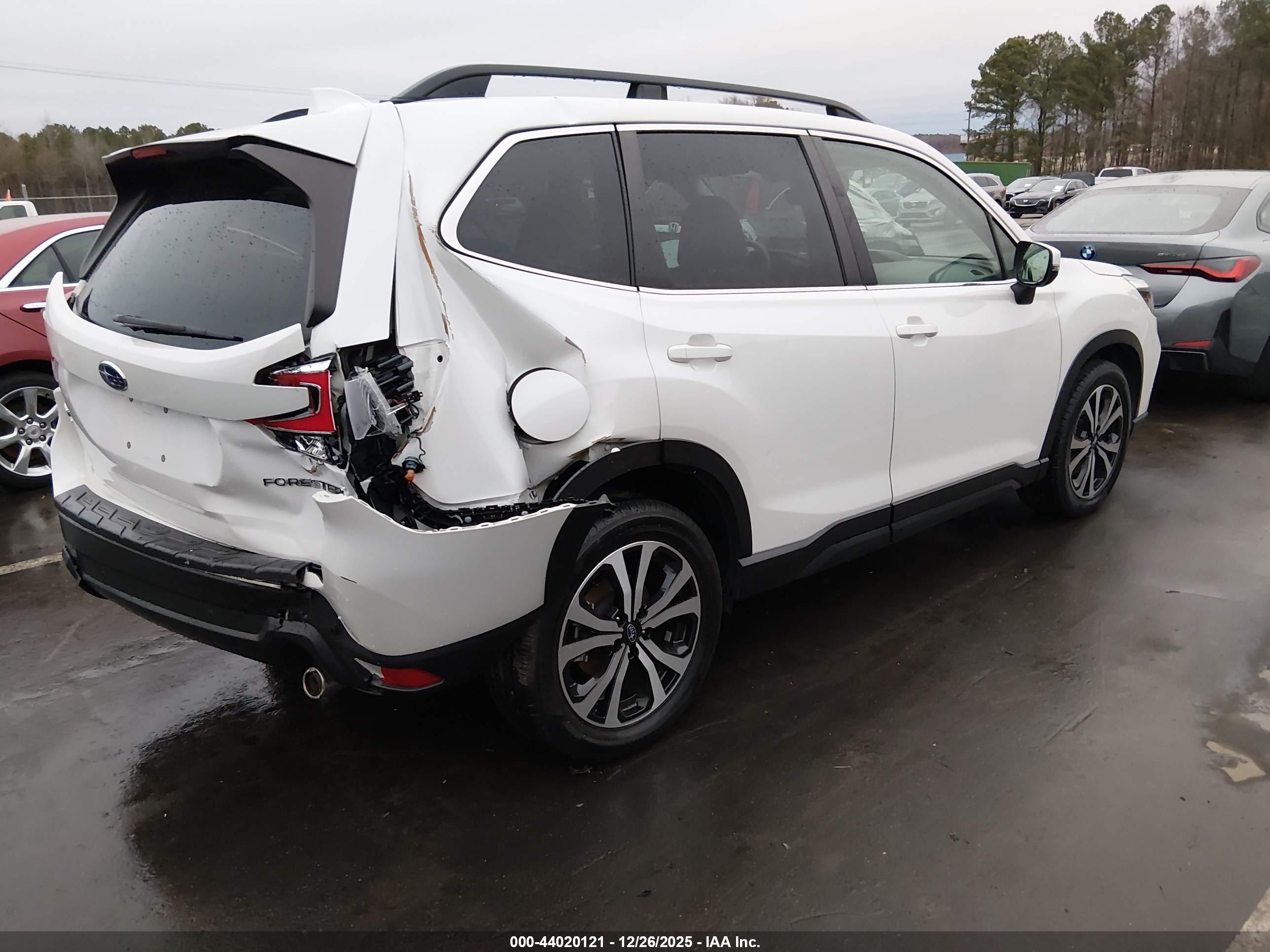 SUBARU FORESTER image 4