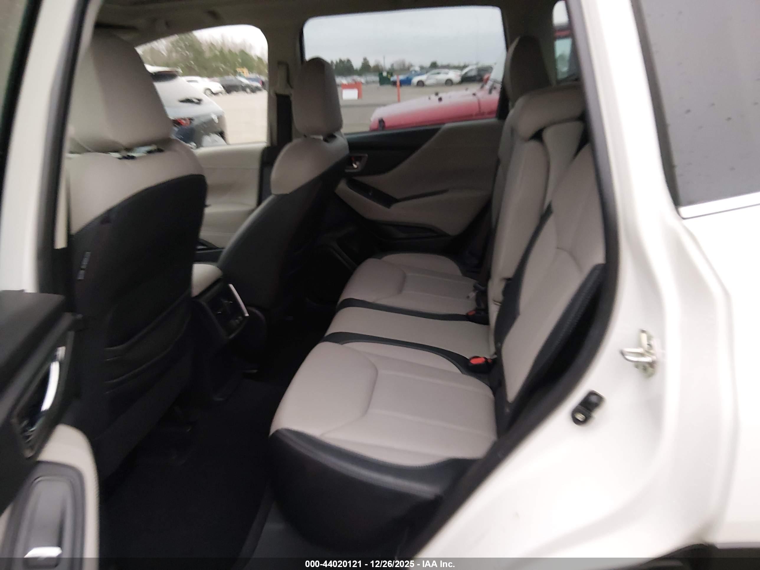 SUBARU FORESTER image 8
