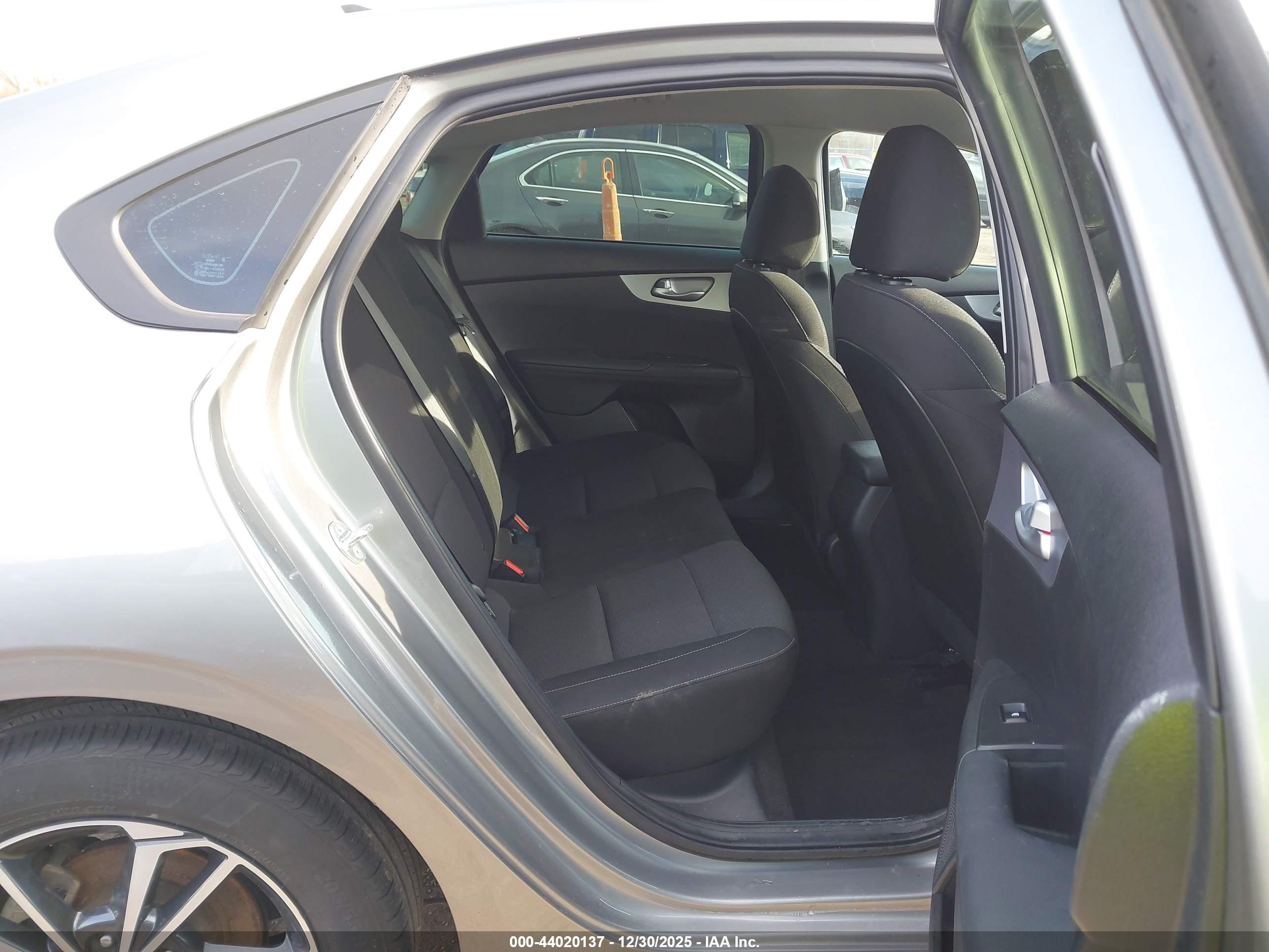 KIA FORTE image 8