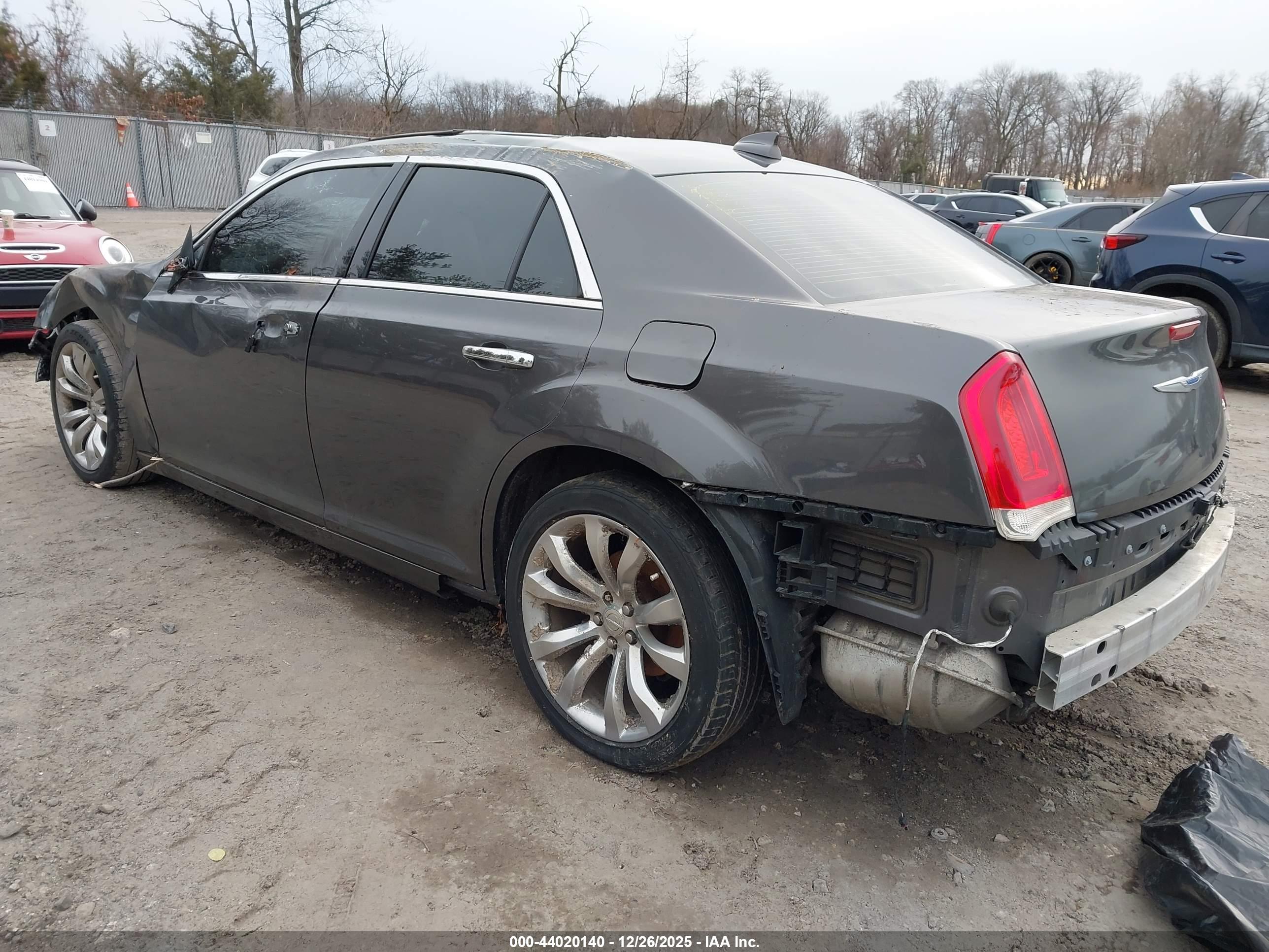 CHRYSLER 300 image 3