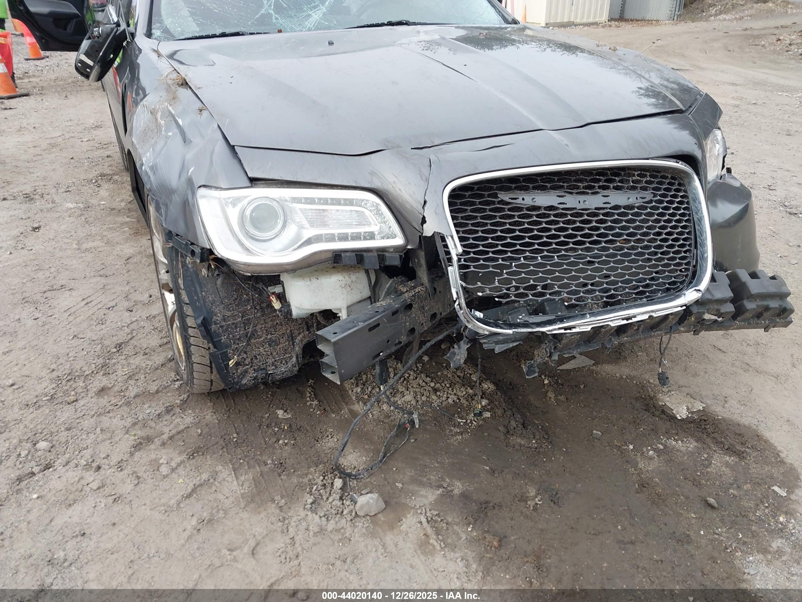 CHRYSLER 300 image 6