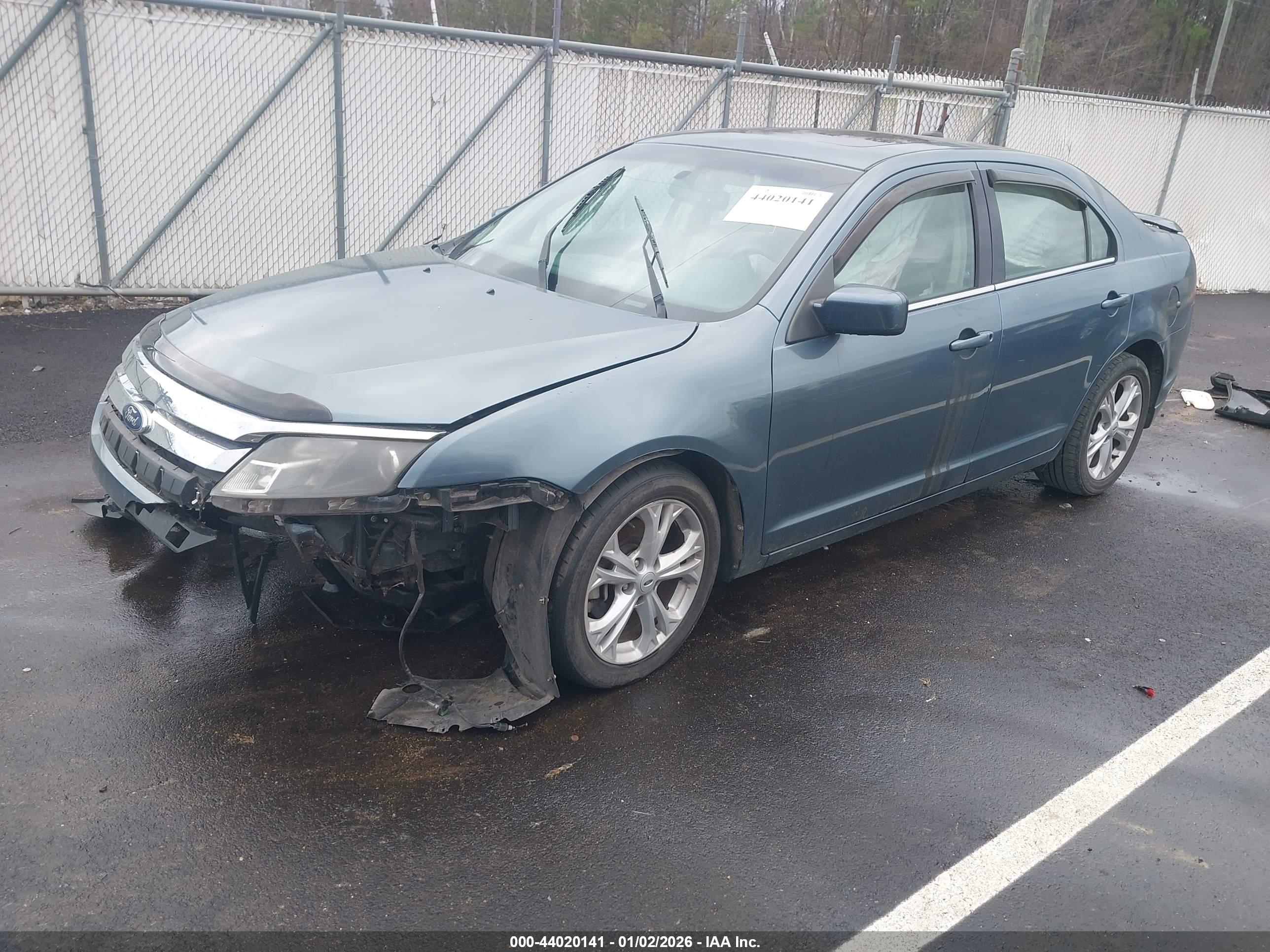 FORD FUSION image 2