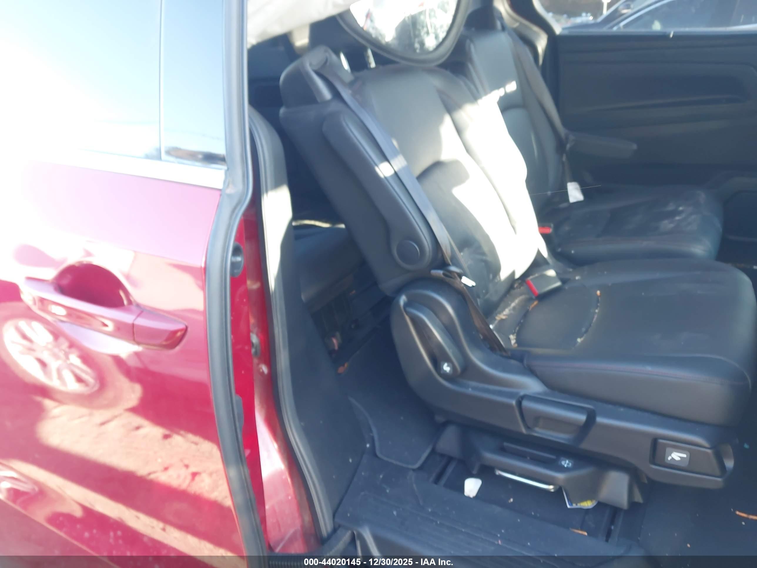 HONDA ODYSSEY image 8