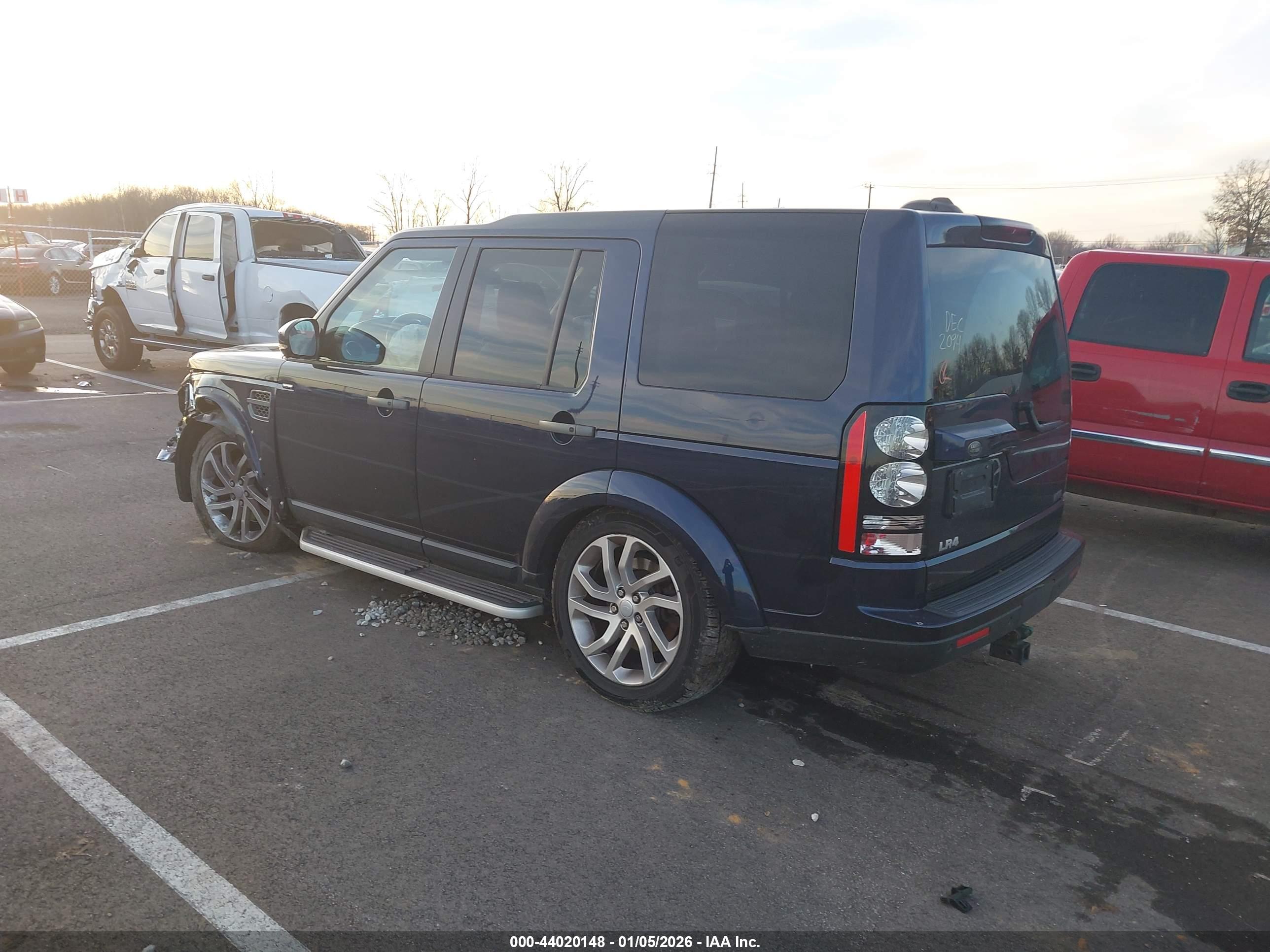 LAND ROVER image 3