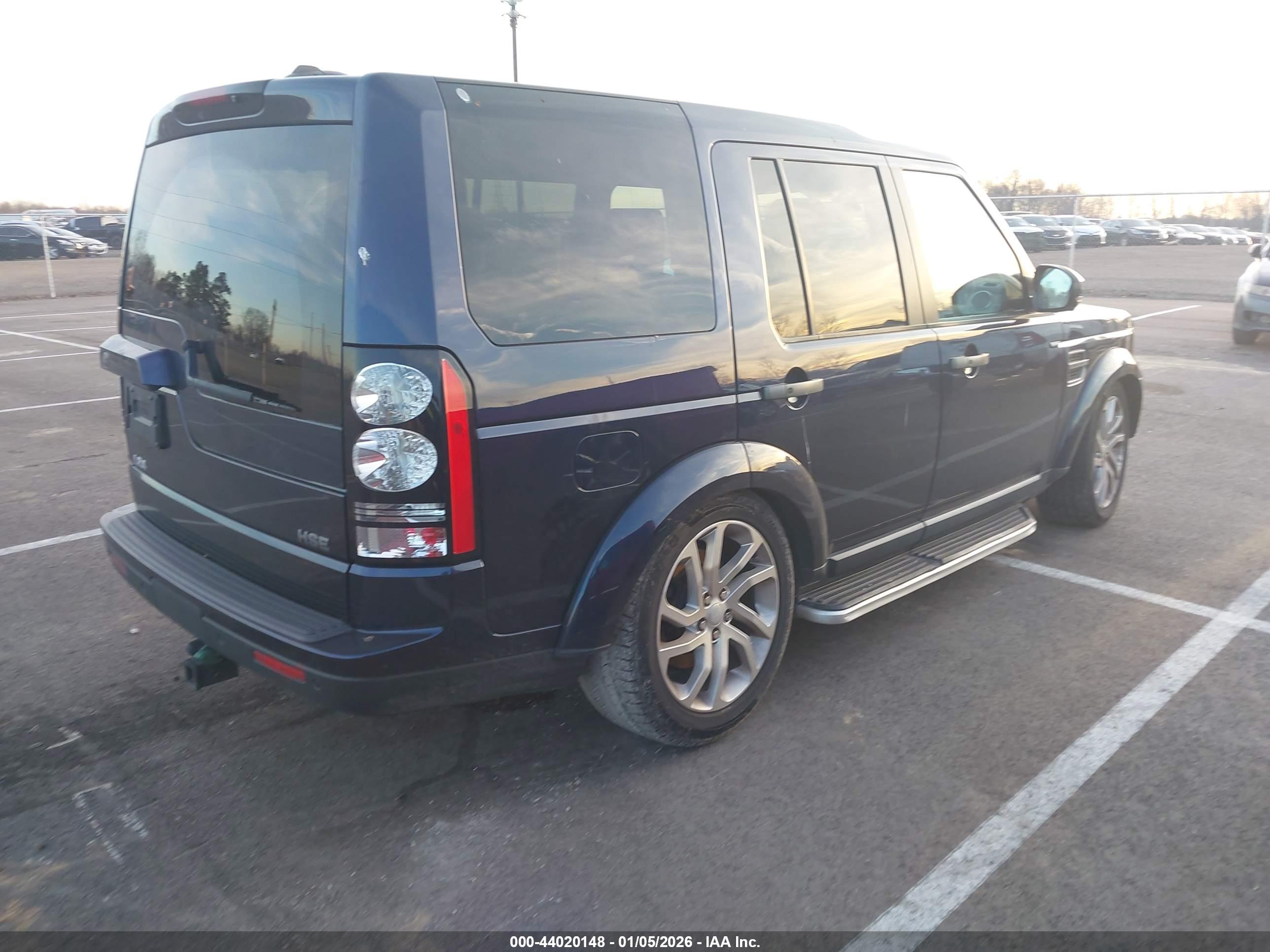 LAND ROVER image 4