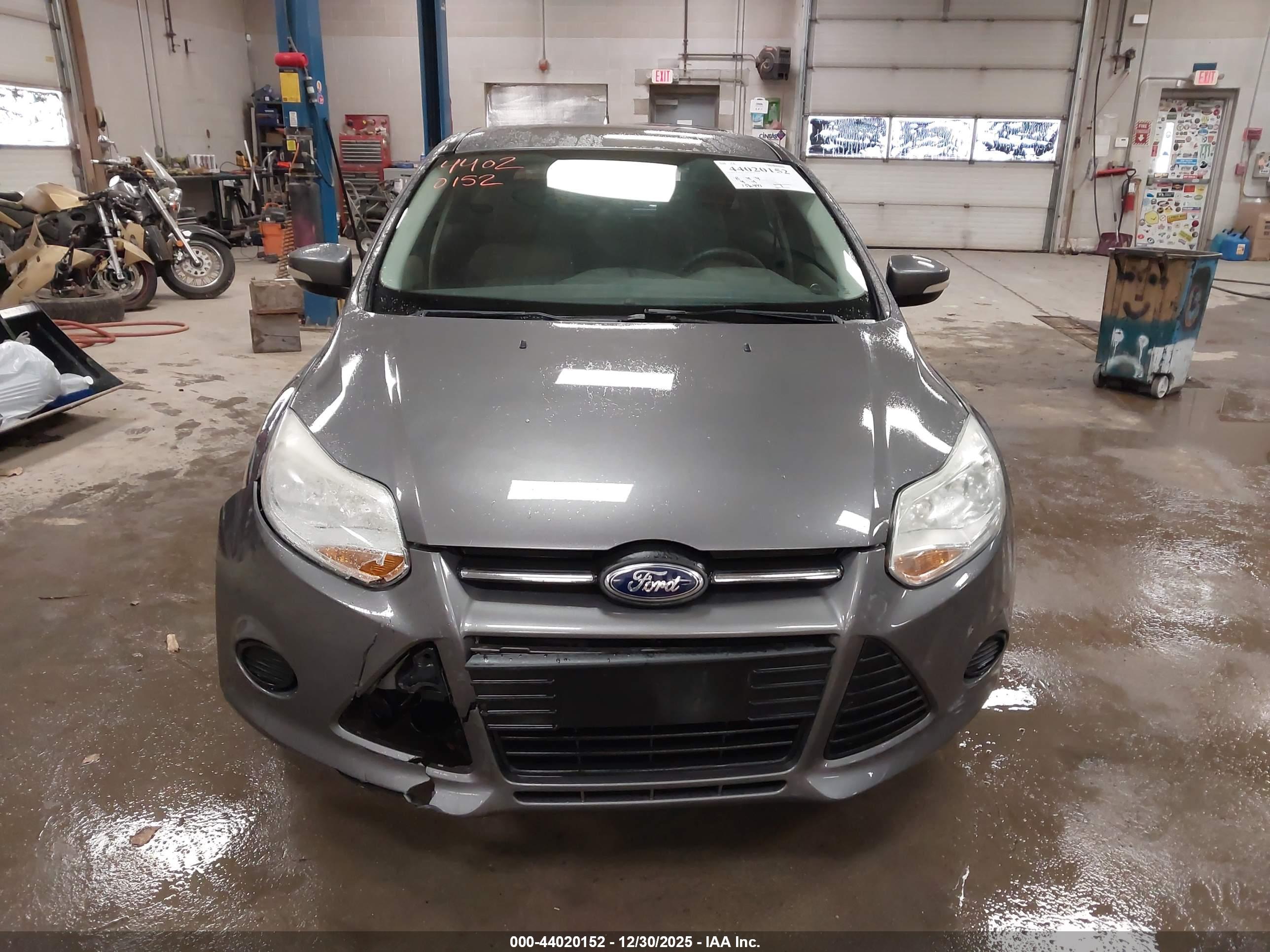 FORD FOCUS image 6