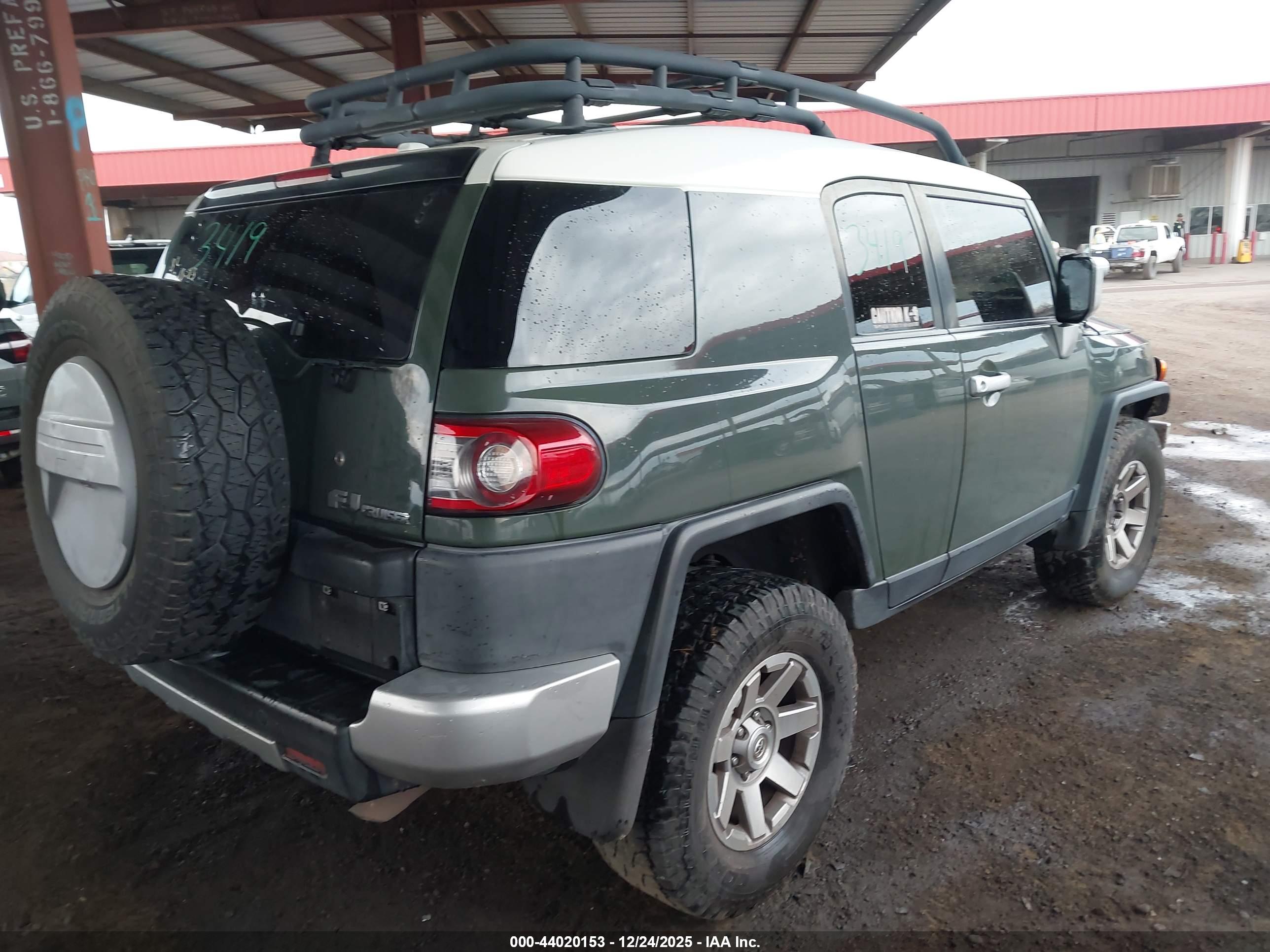 TOYOTA FJ image 4
