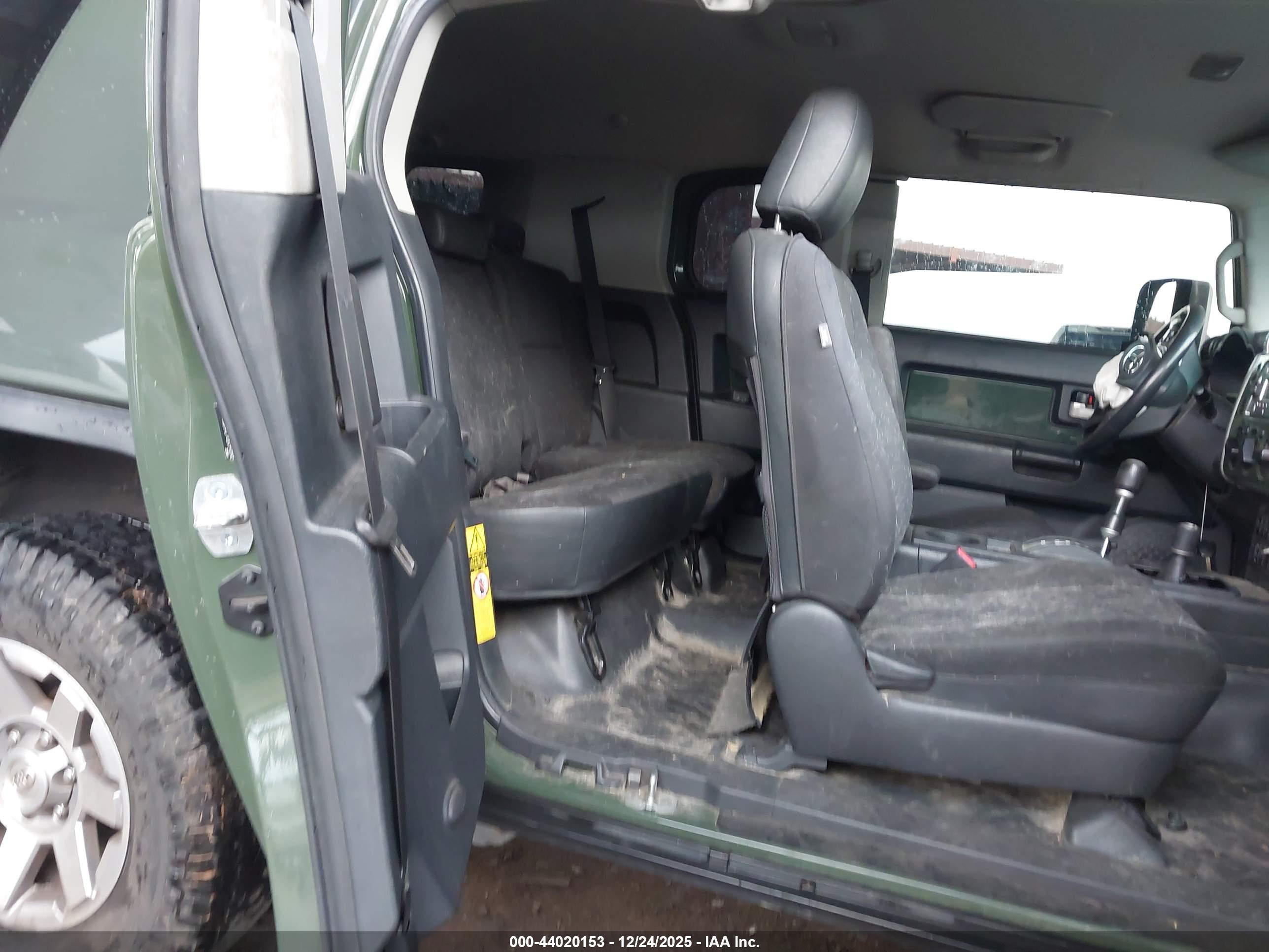 TOYOTA FJ image 8