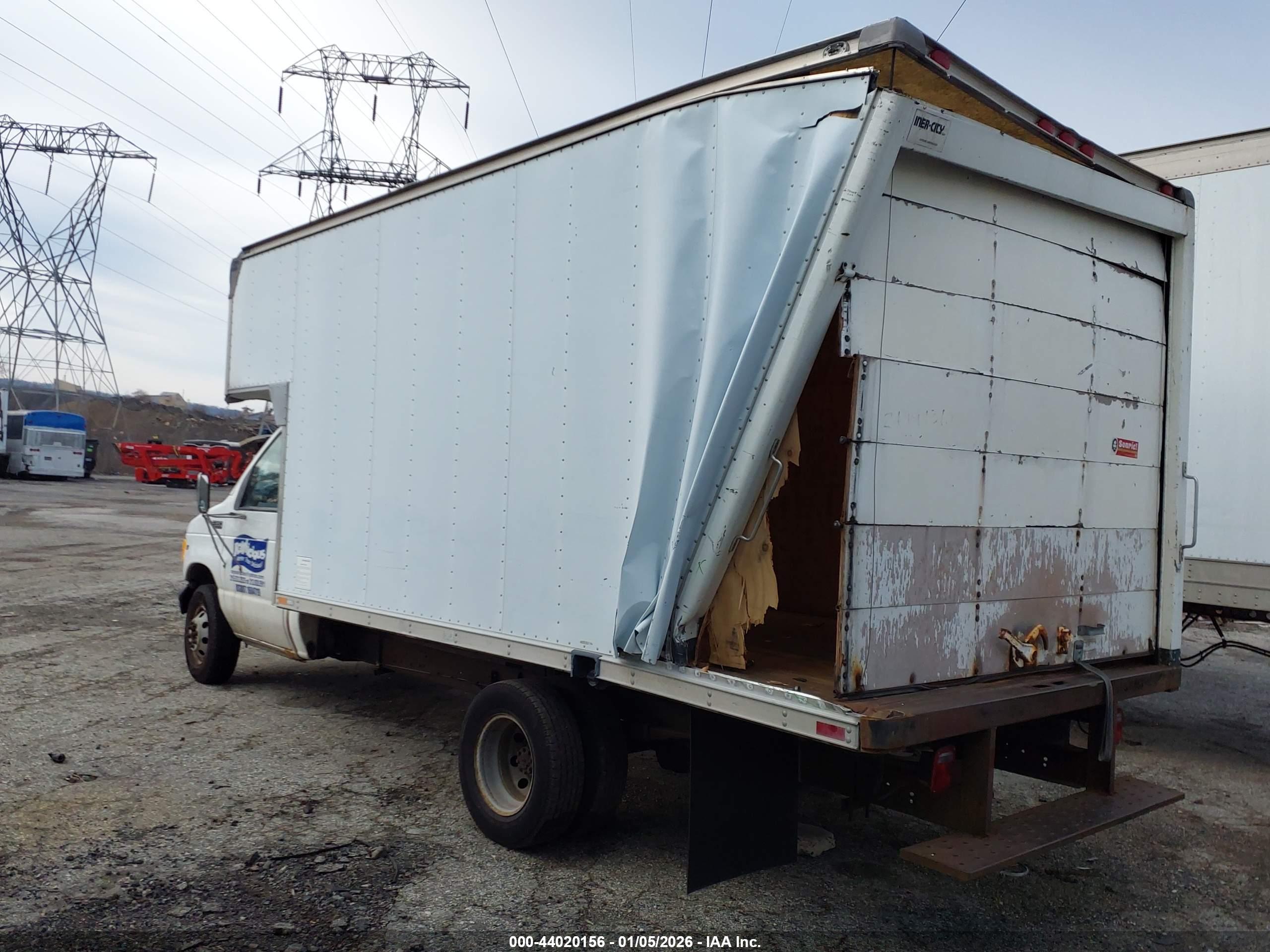 FORD E-350 image 3