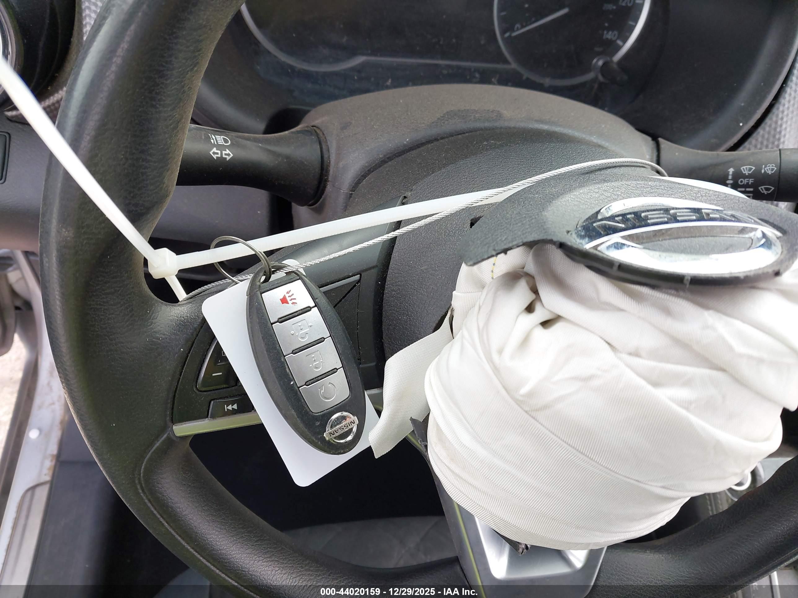 NISSAN KICKS image 11
