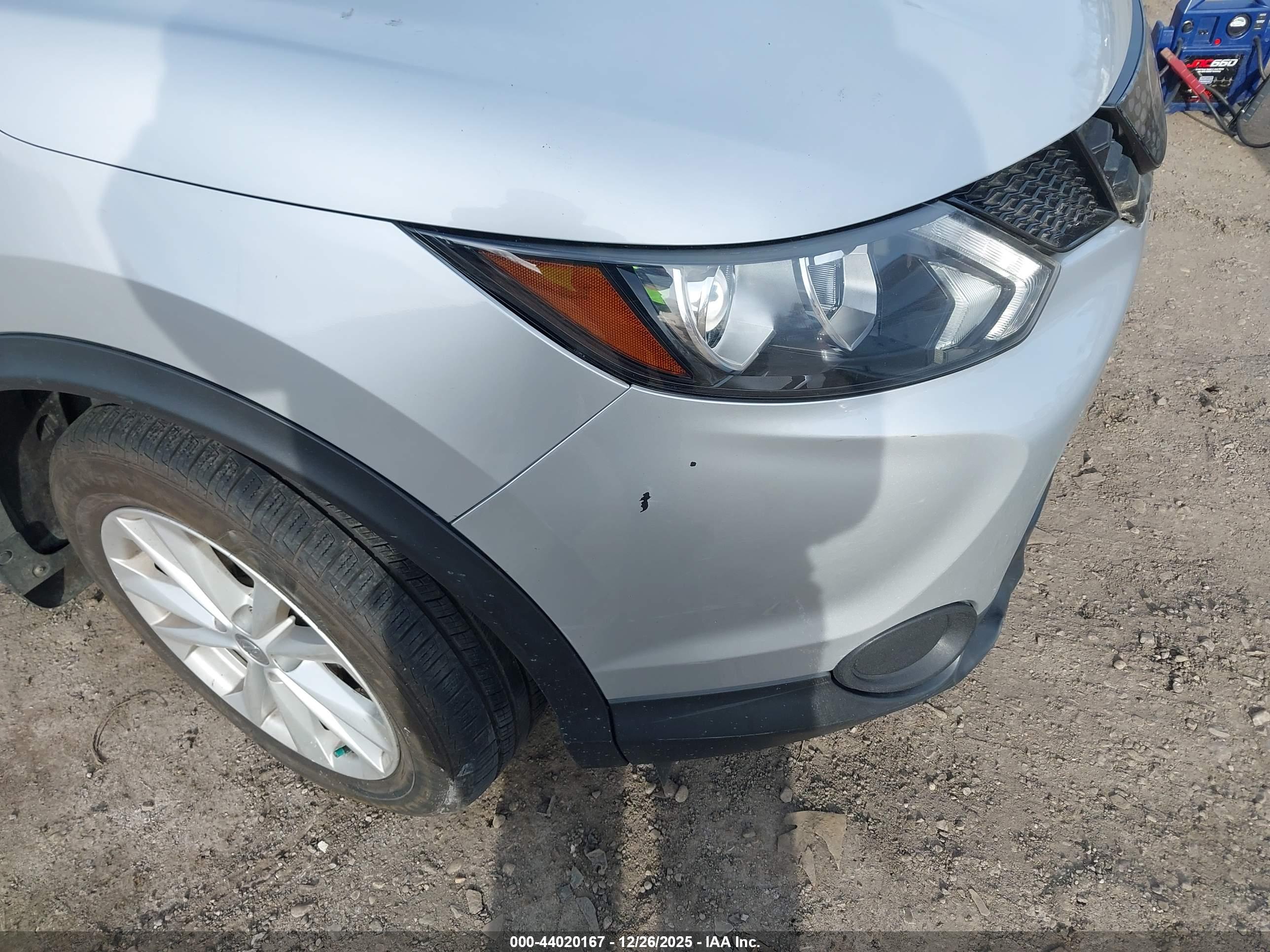 NISSAN ROGUE image 6