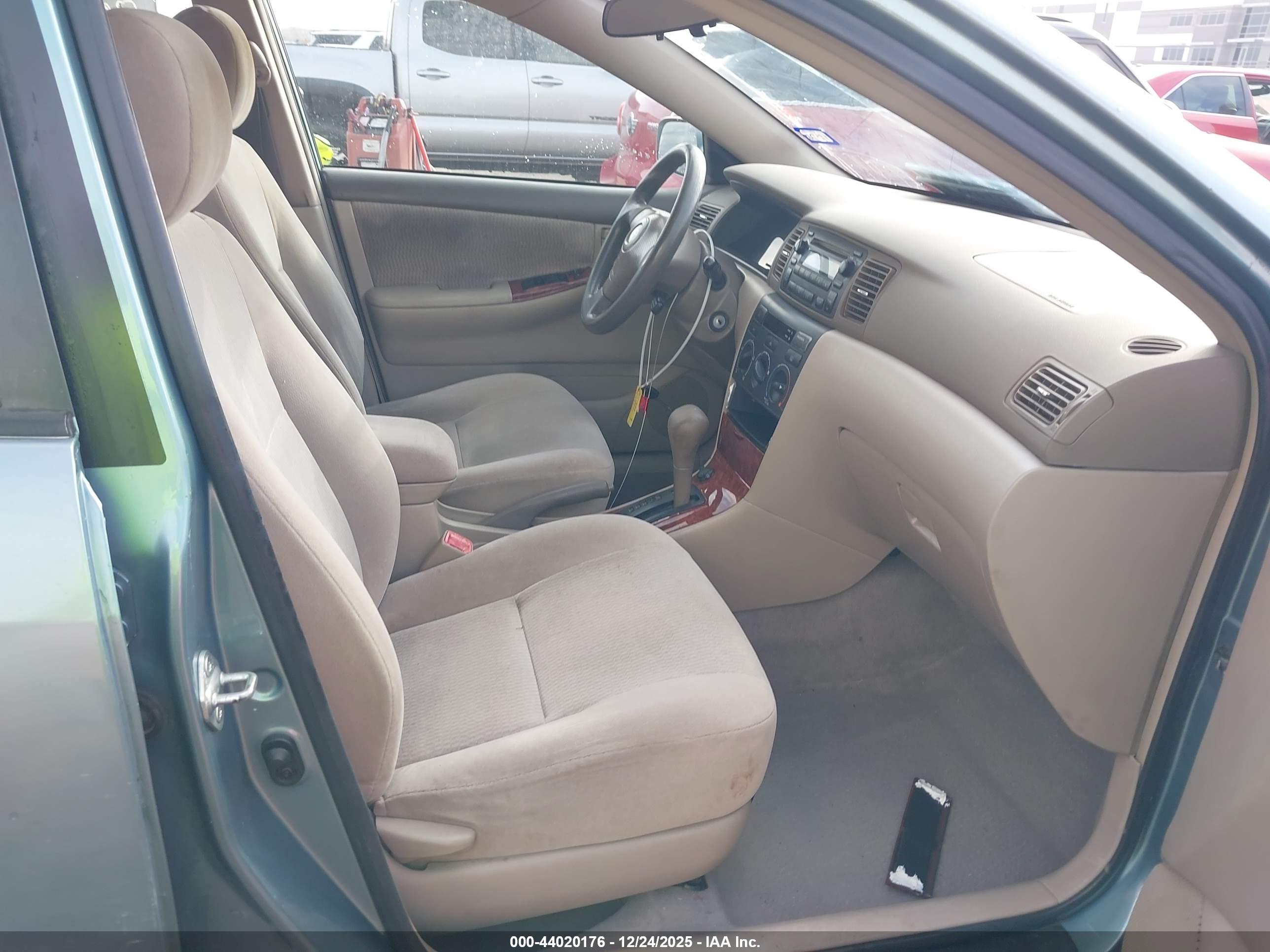 TOYOTA COROLLA image 5