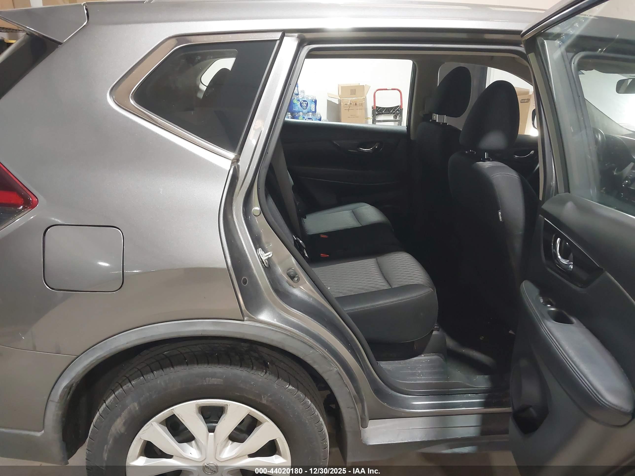 NISSAN ROGUE image 8