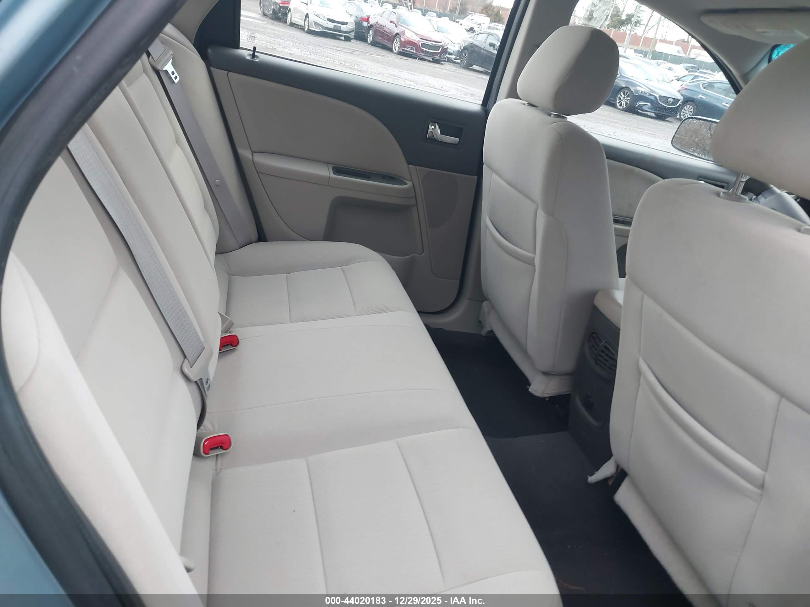 FORD TAURUS image 8
