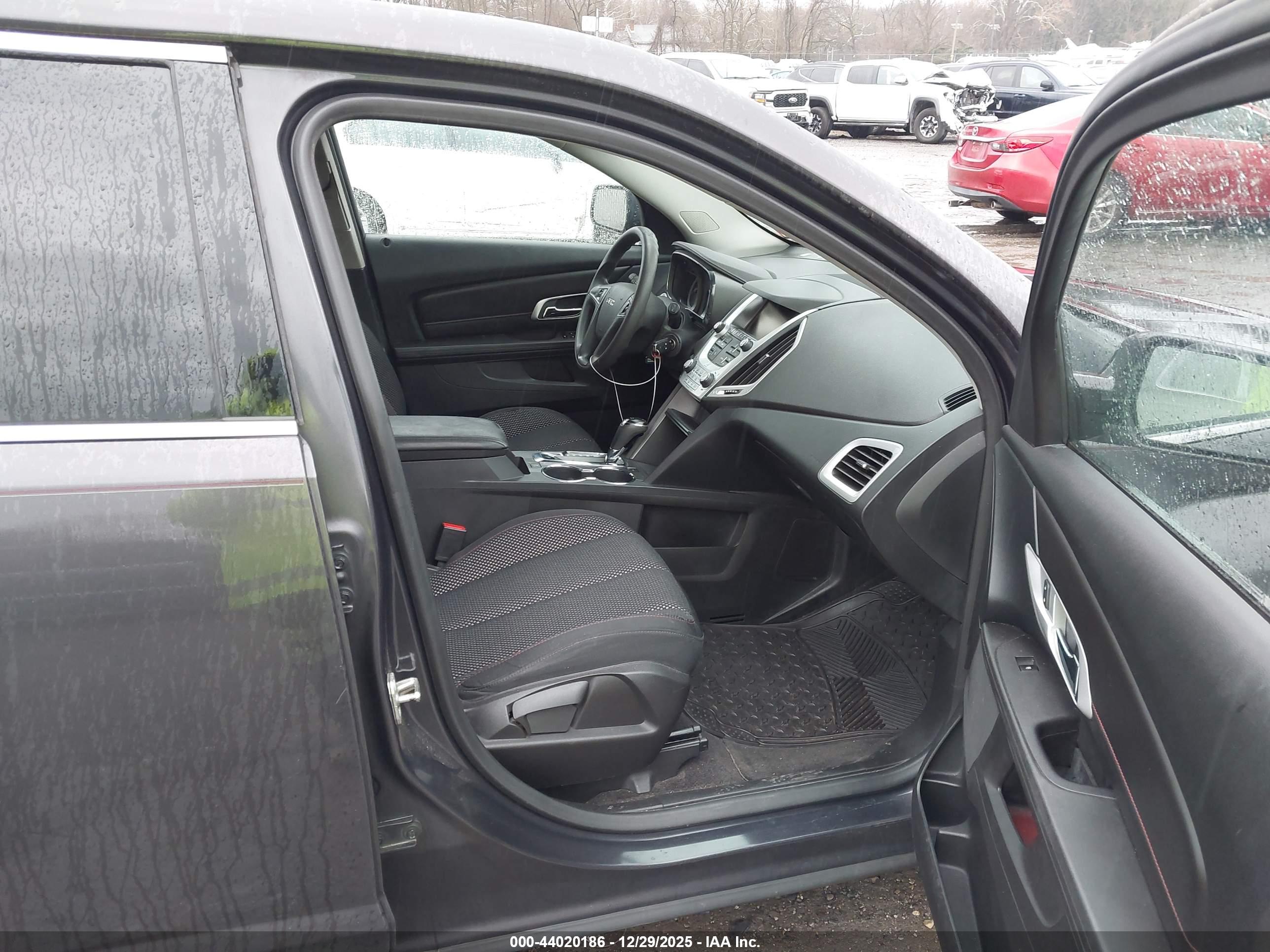 GMC TERRAIN image 5