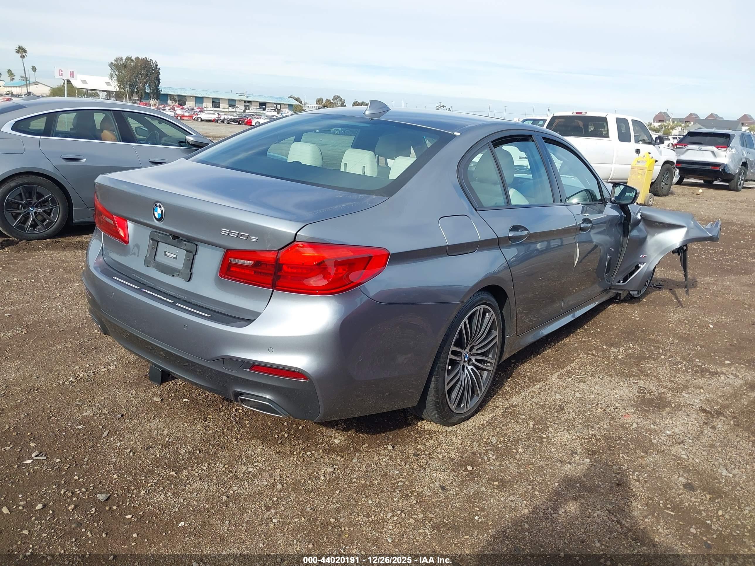 BMW 530E image 4