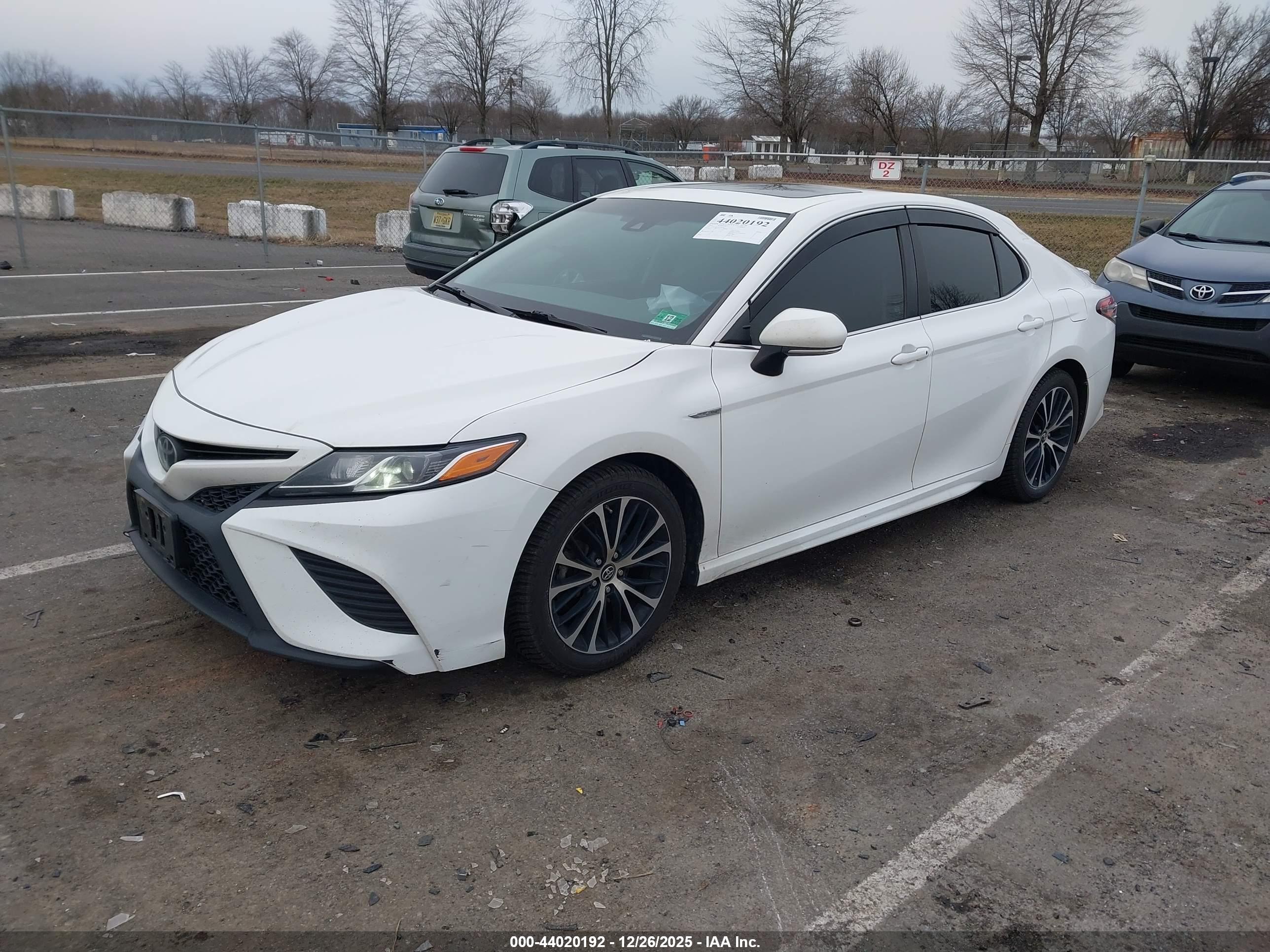 TOYOTA CAMRY image 2