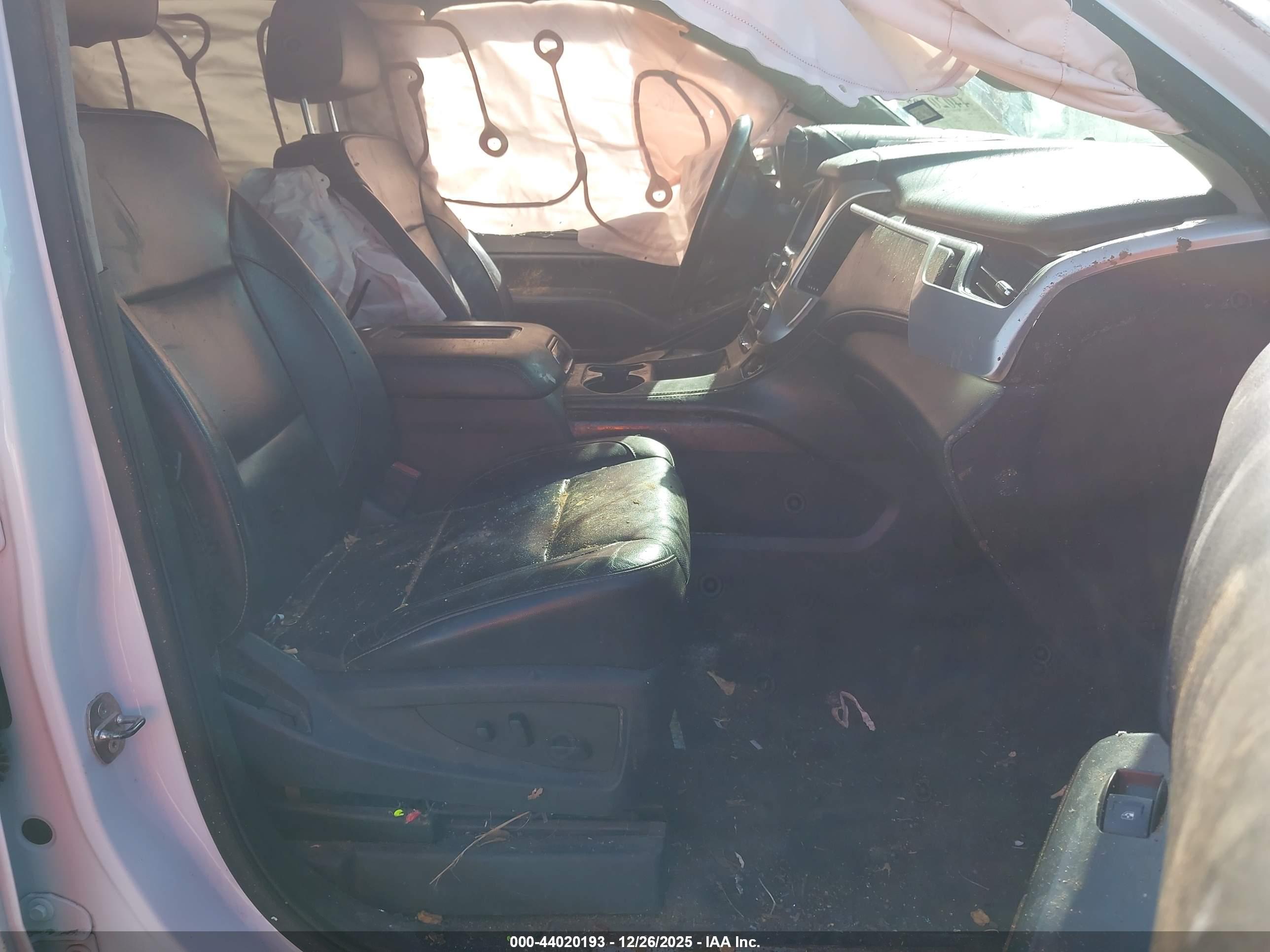 GMC YUKON image 5