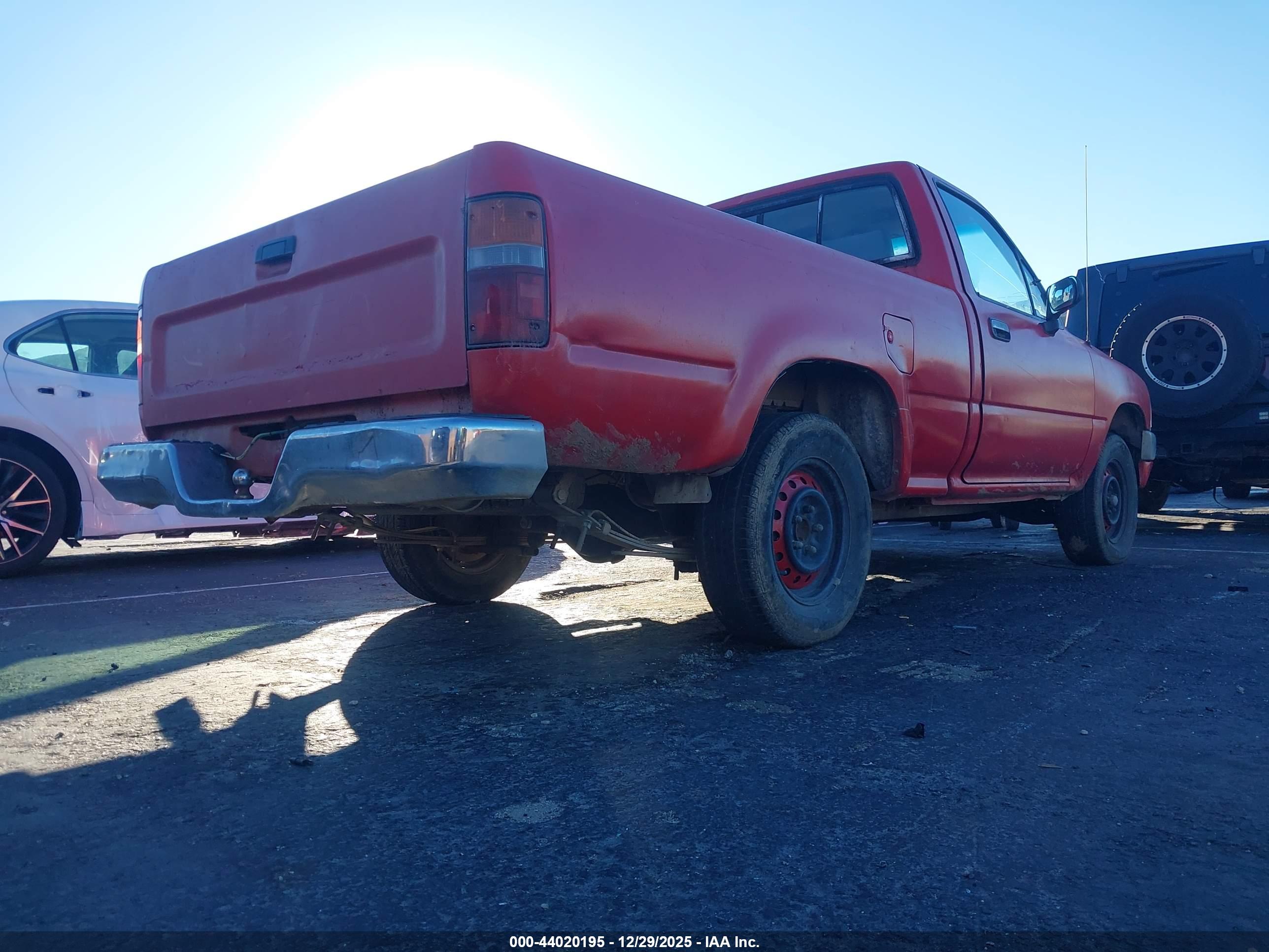 TOYOTA PICKUP image 4