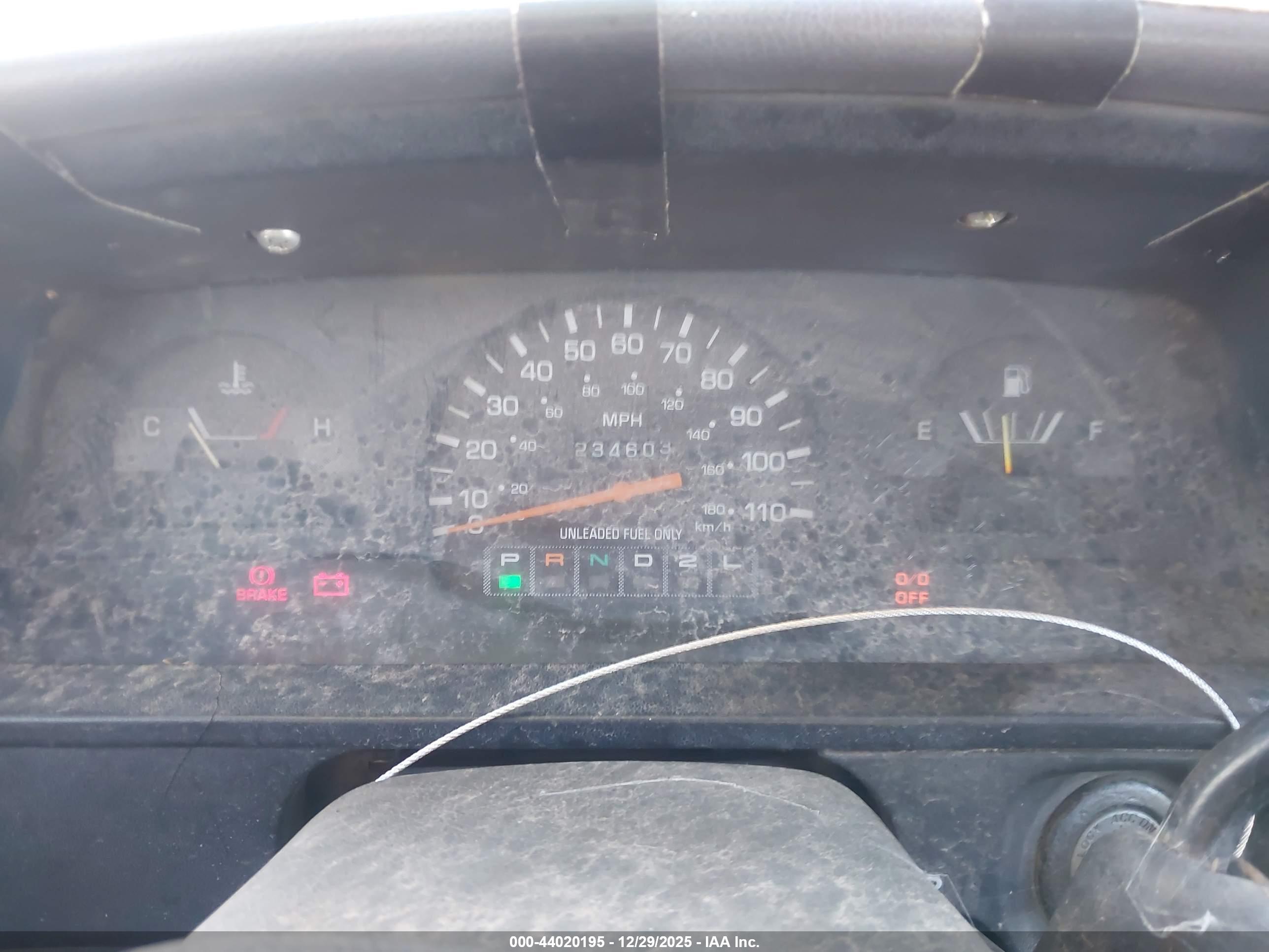 TOYOTA PICKUP image 7