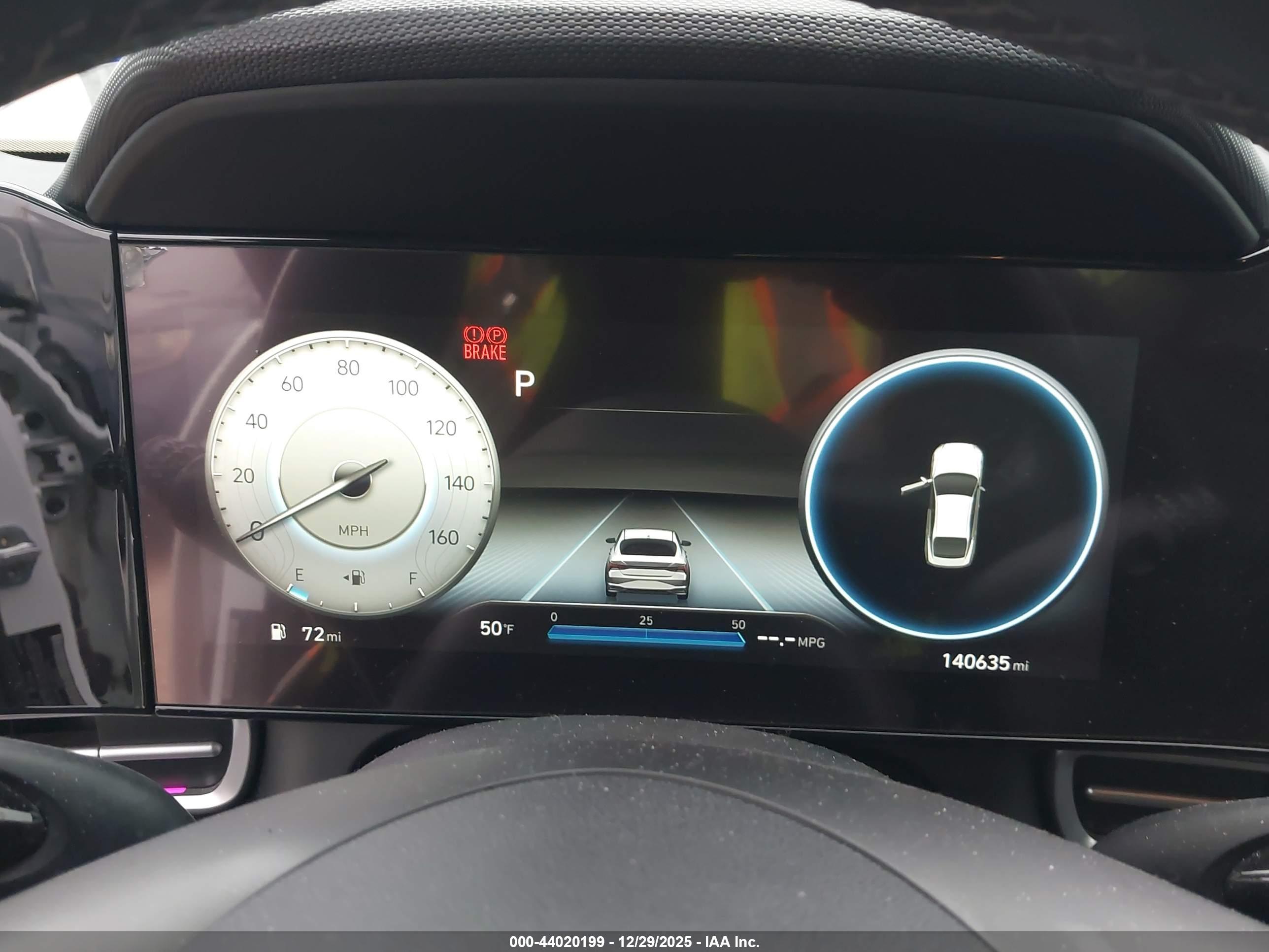 HYUNDAI ELANTRA image 7