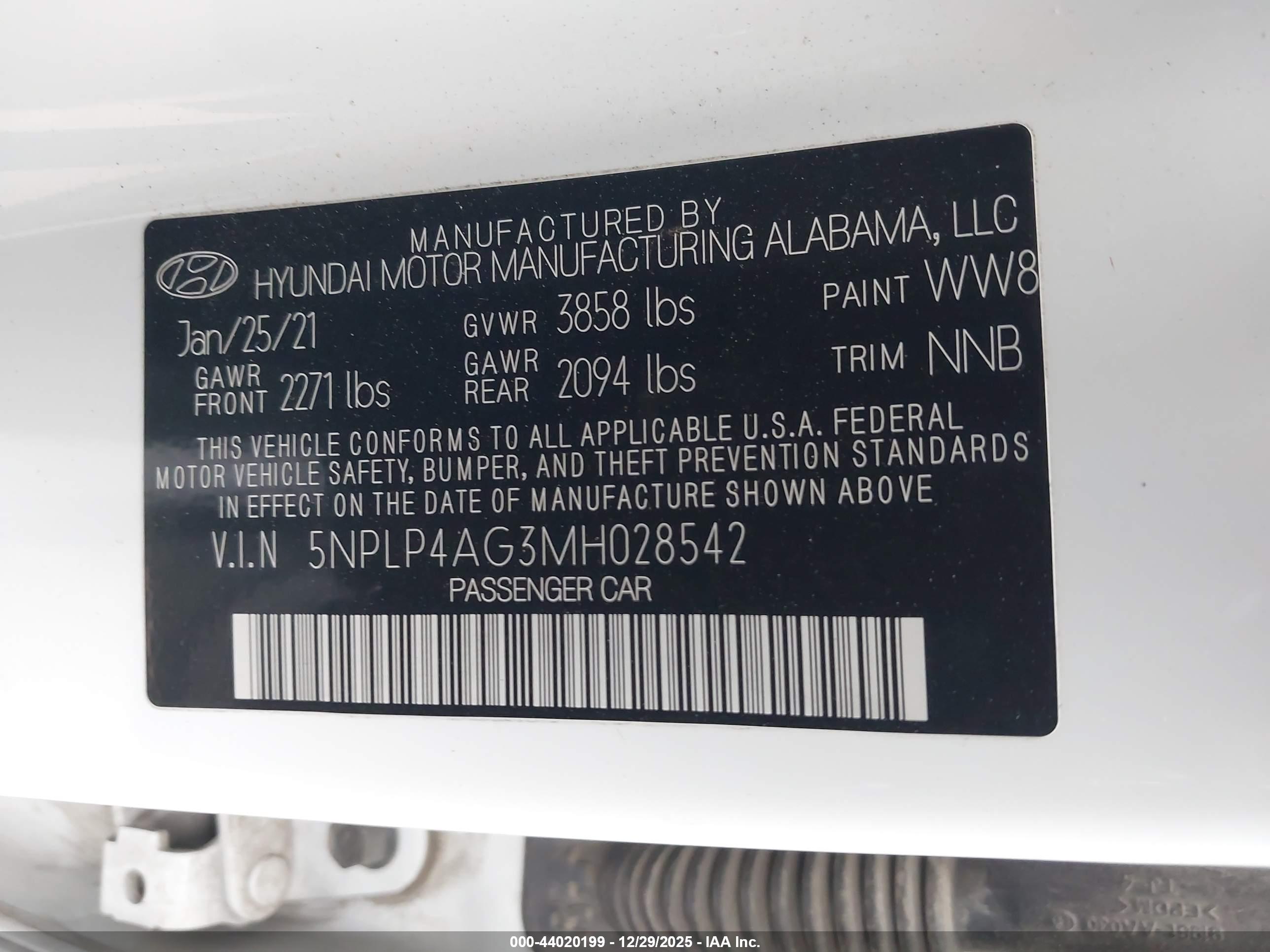 HYUNDAI ELANTRA image 9