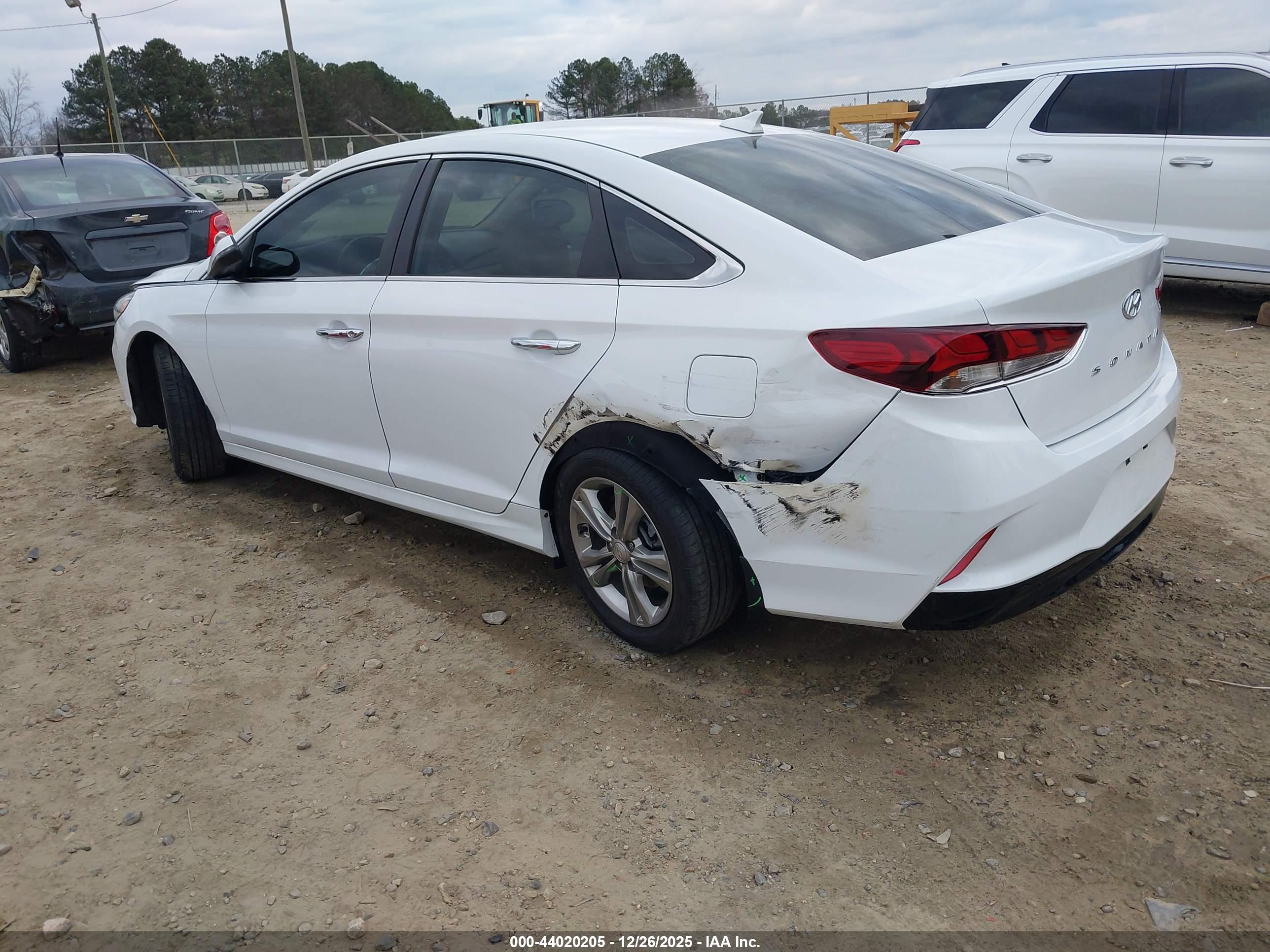 HYUNDAI SONATA image 3