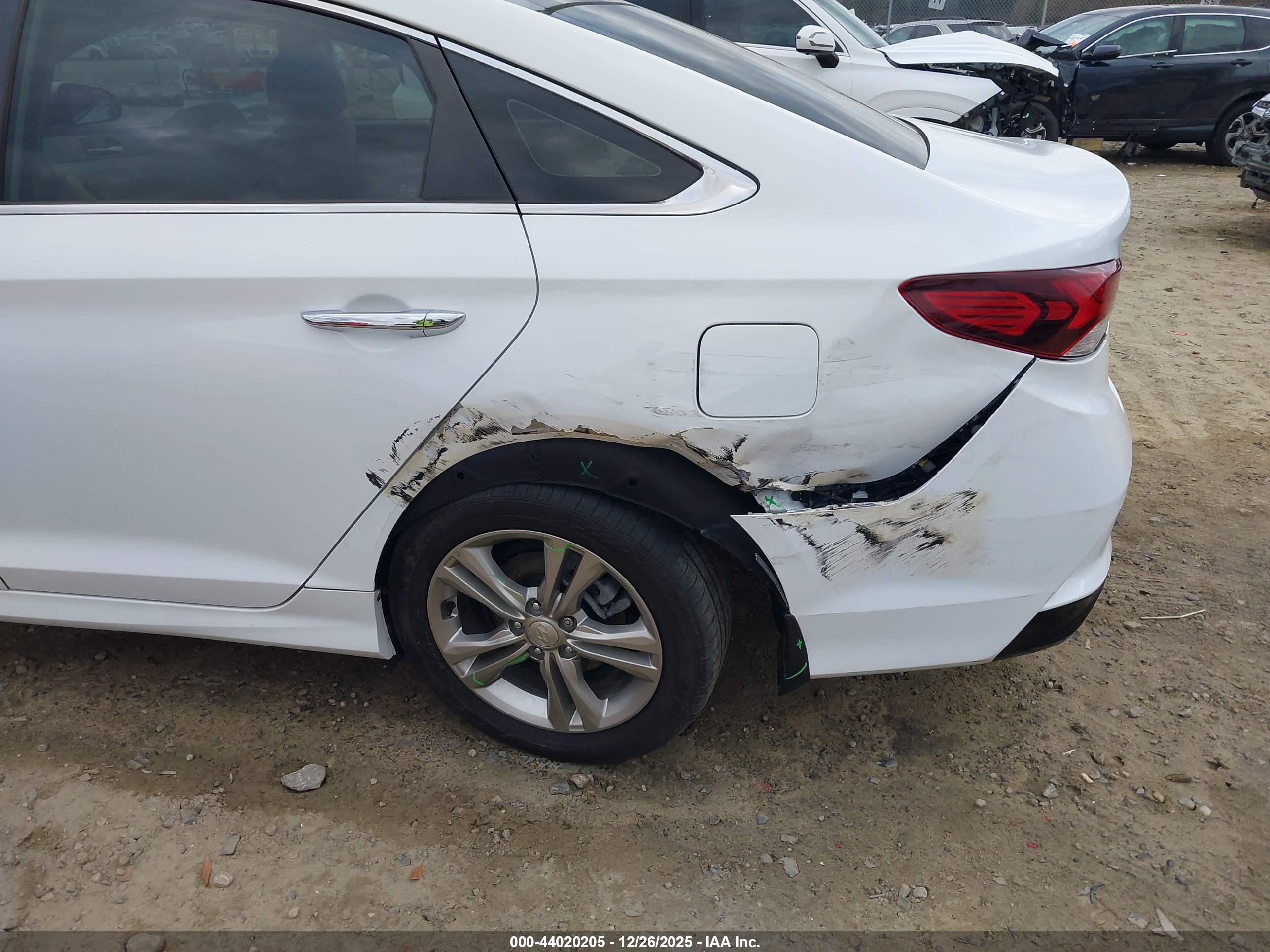 HYUNDAI SONATA image 6