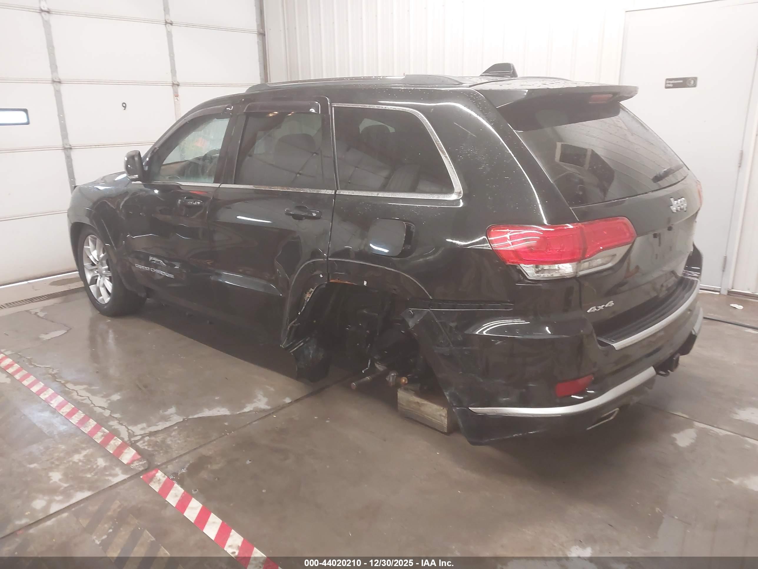 JEEP GRAND image 3