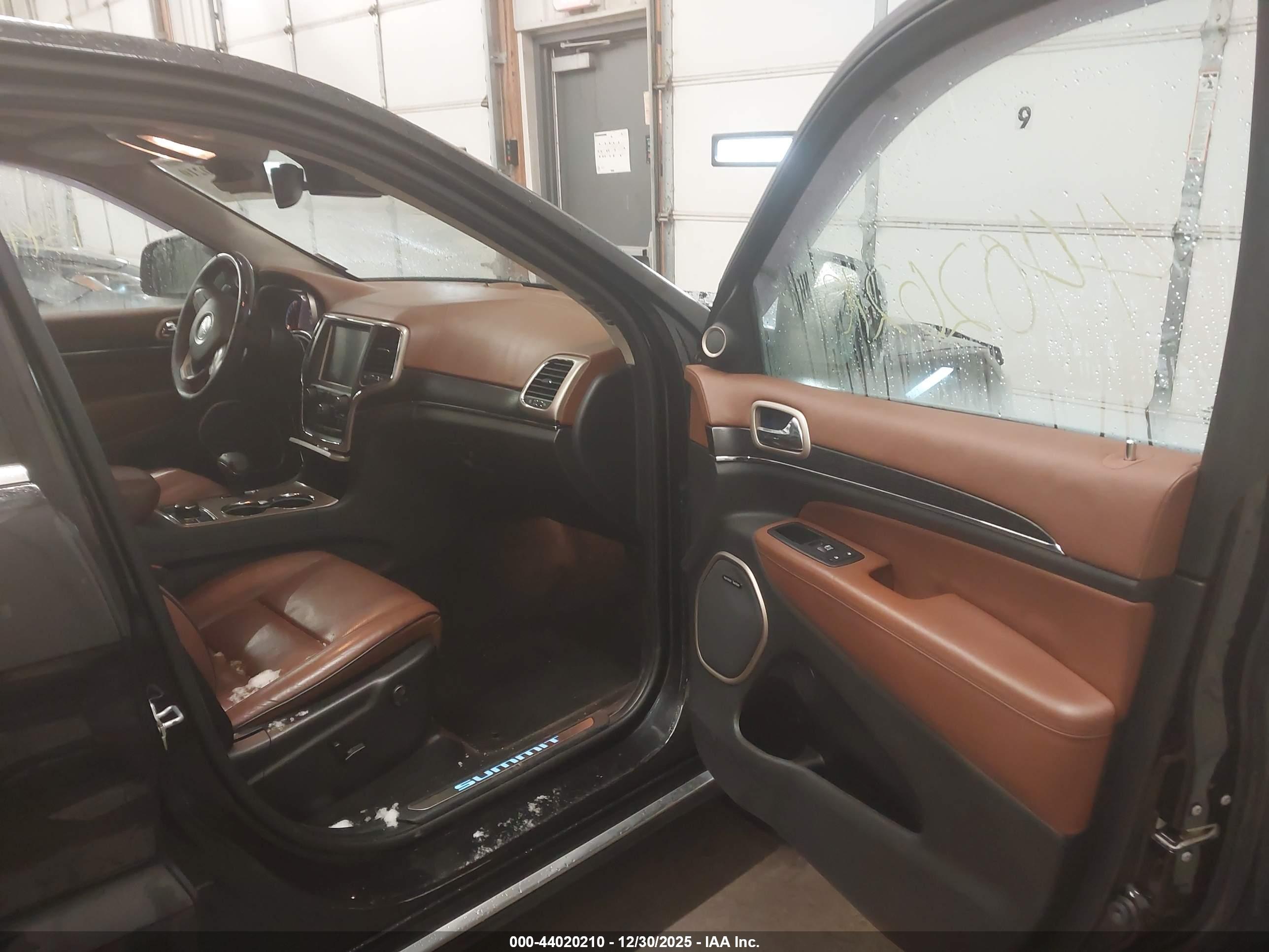 JEEP GRAND image 5