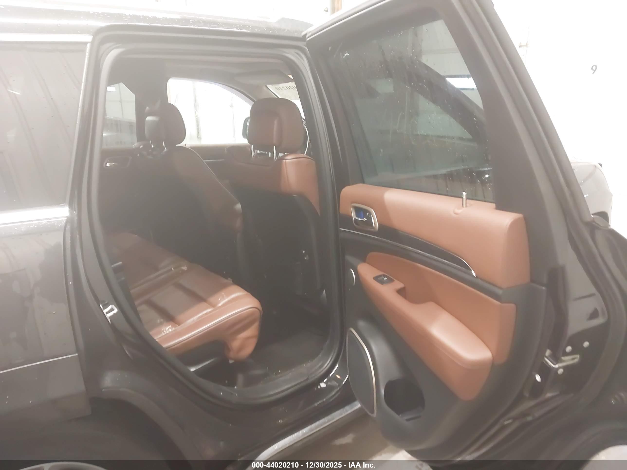 JEEP GRAND image 8