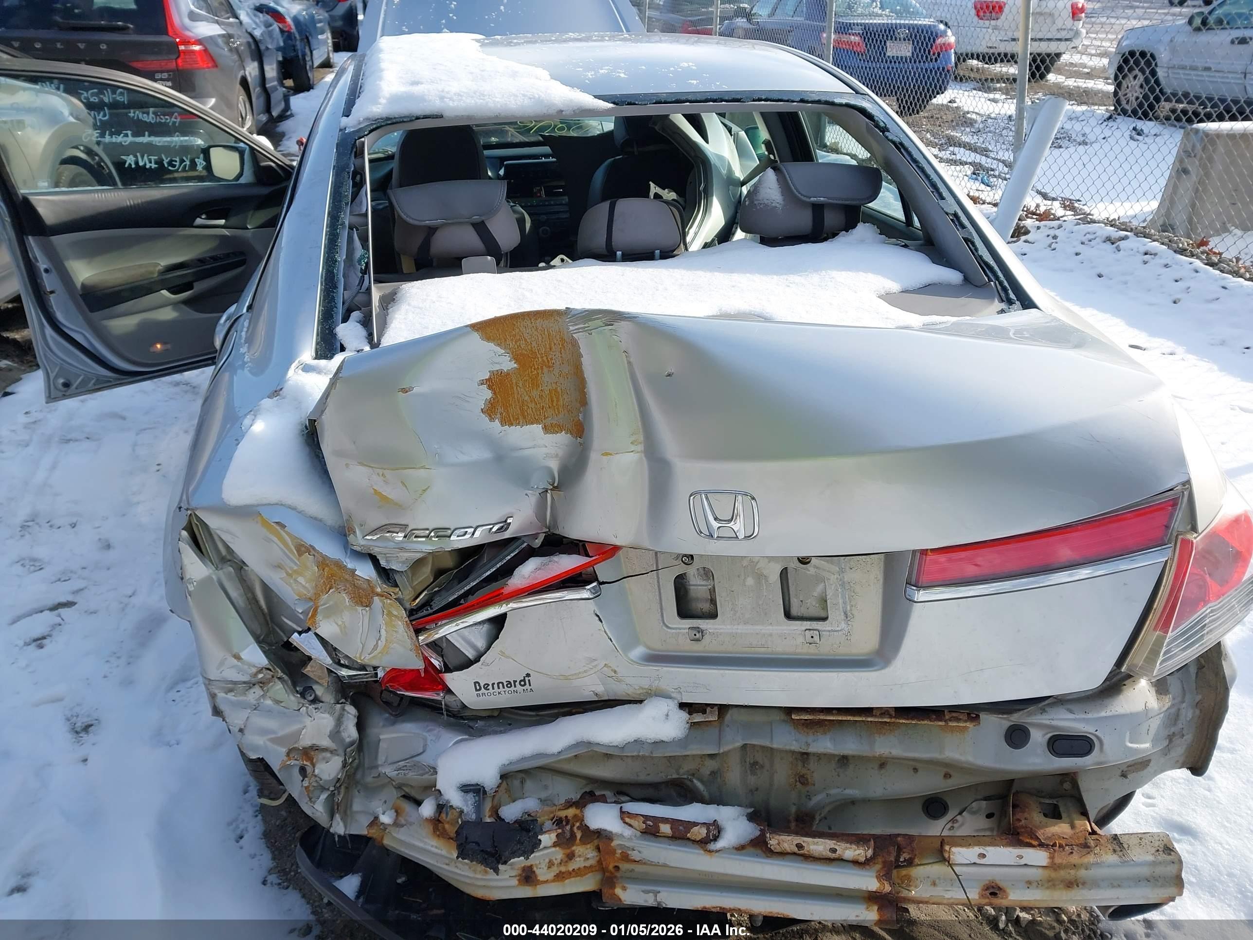 HONDA ACCORD image 6